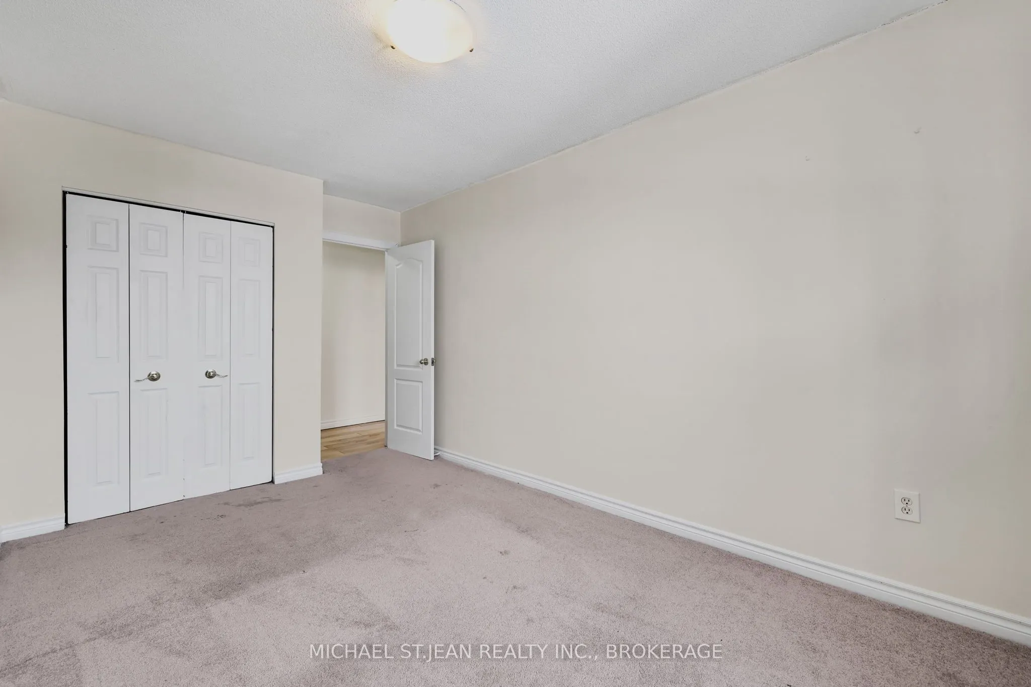 851 Queenston Road, #802