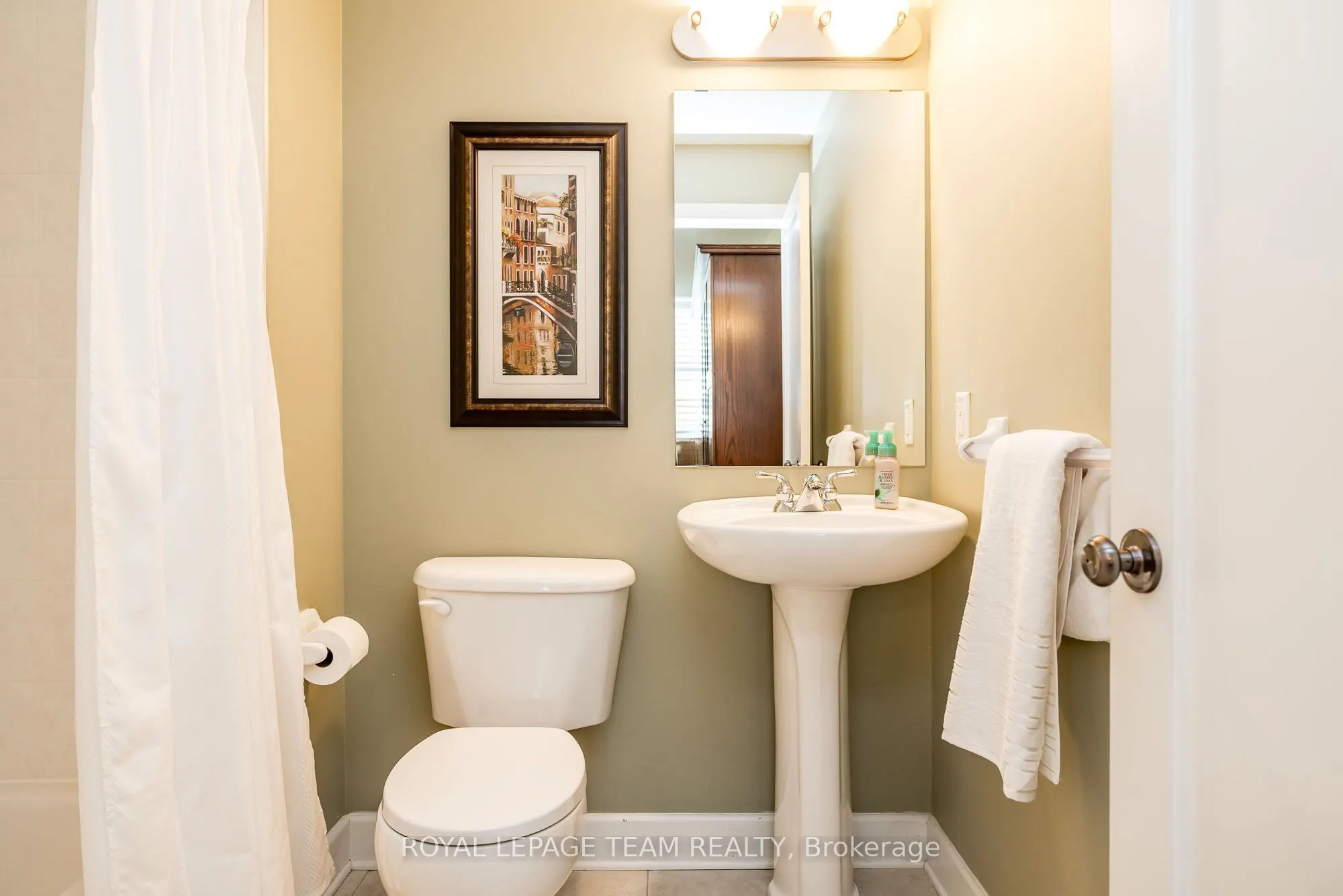 19 Turtle Point Private