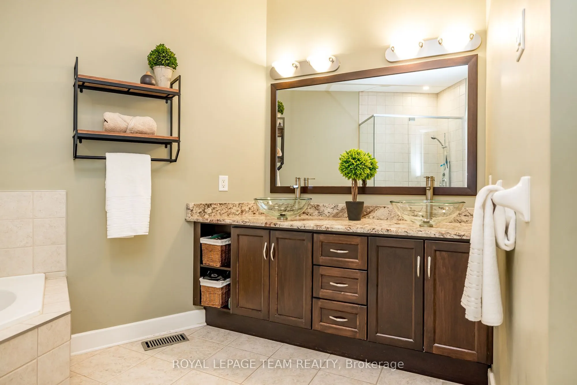 19 Turtle Point Private