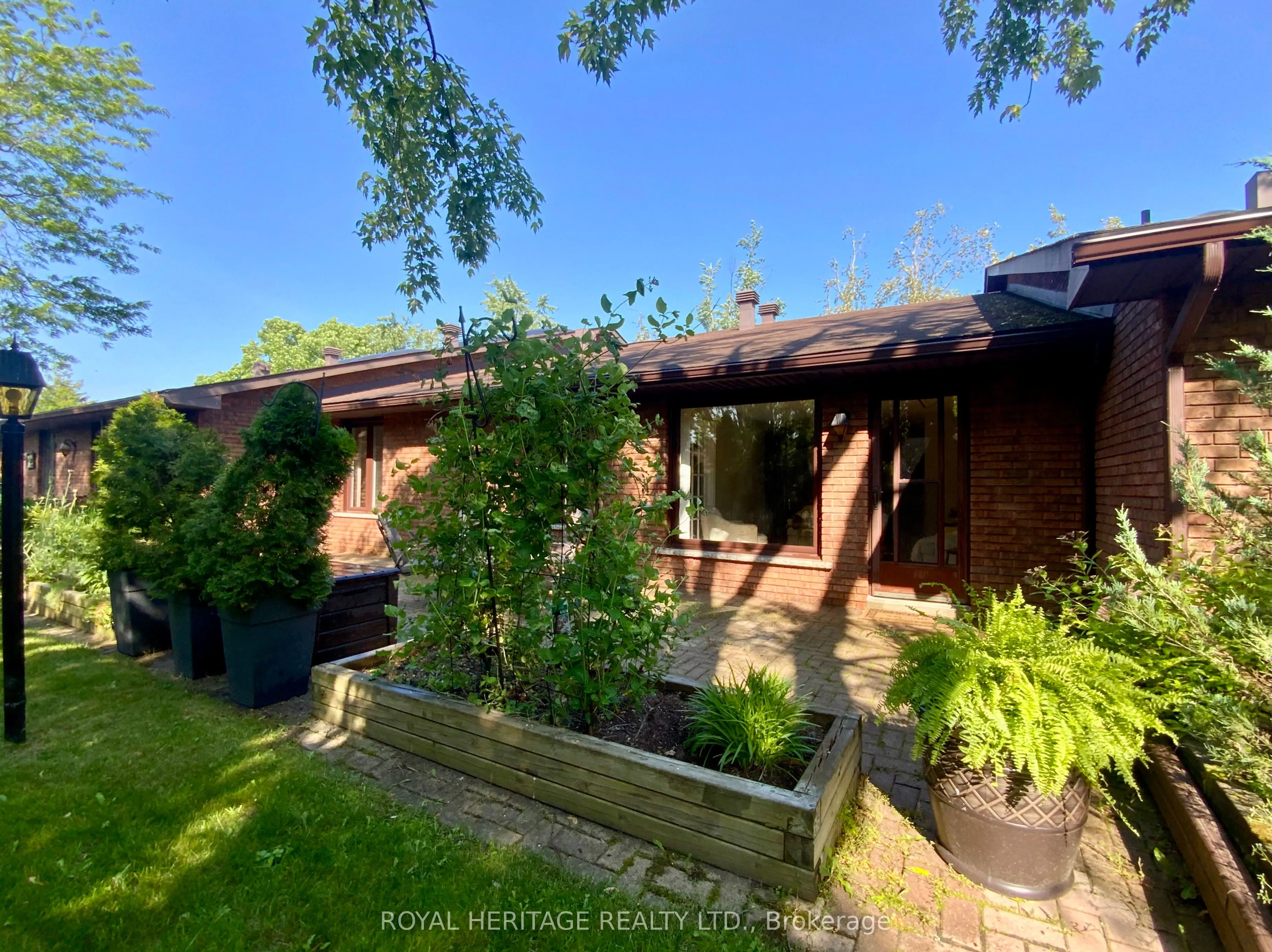 200 East Street S, #405