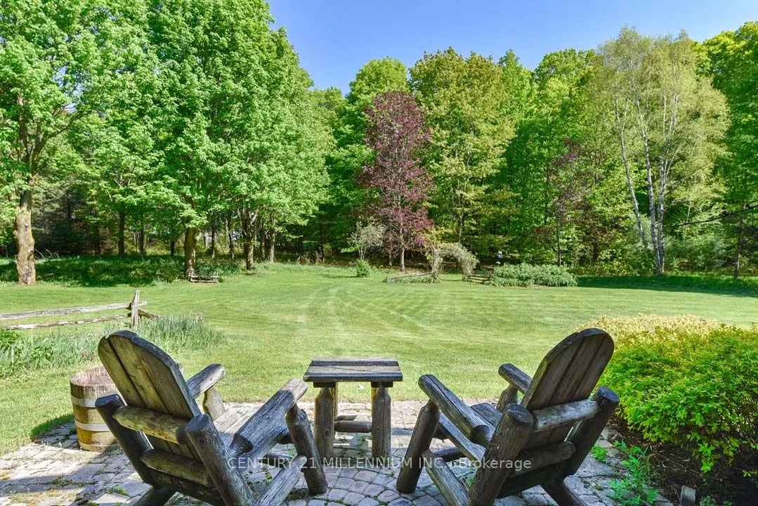 248504 5 Sideroad