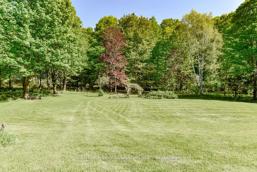 248504 5 Sideroad