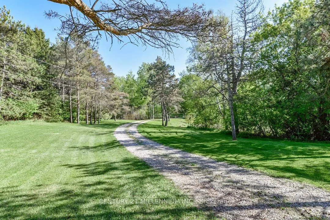 248504 5 Sideroad