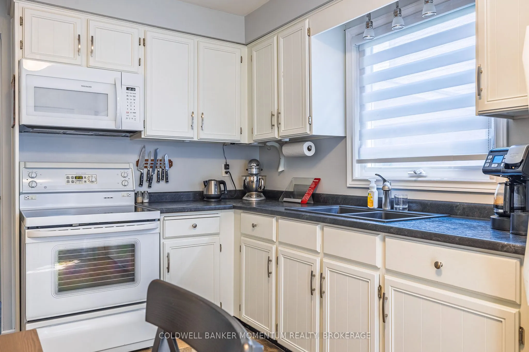 4544 IVY GARDENS Crescent