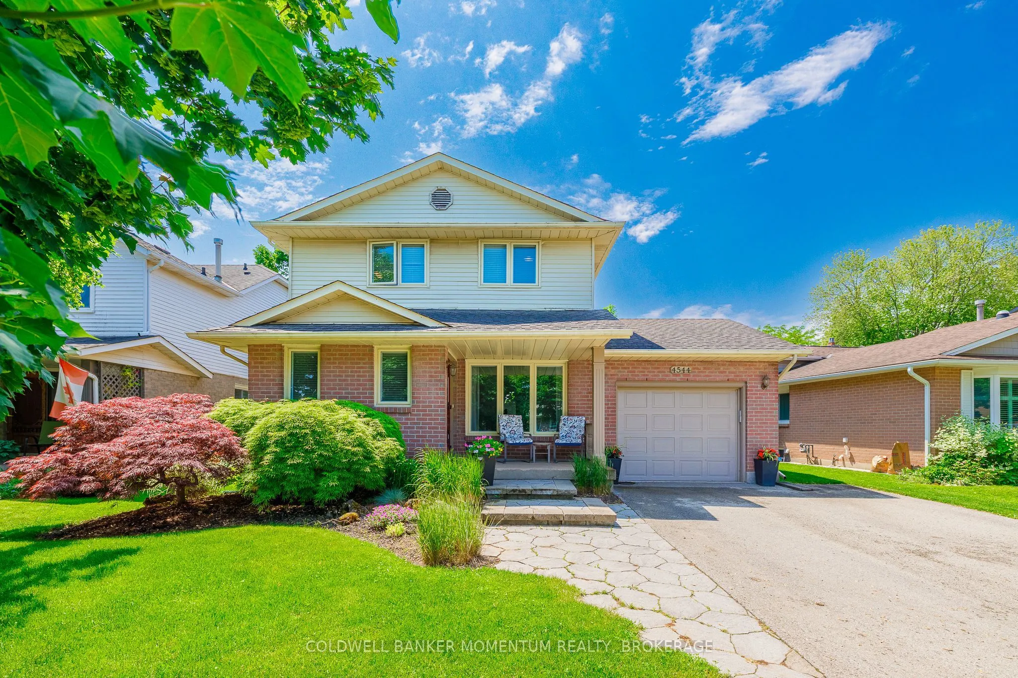 4544 IVY GARDENS Crescent