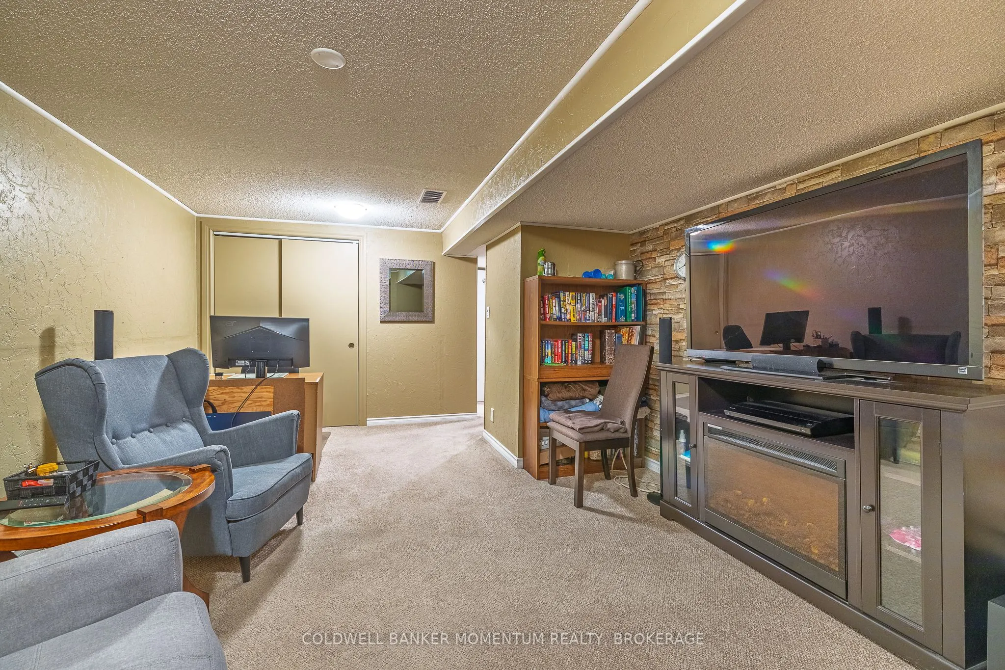 4544 IVY GARDENS Crescent