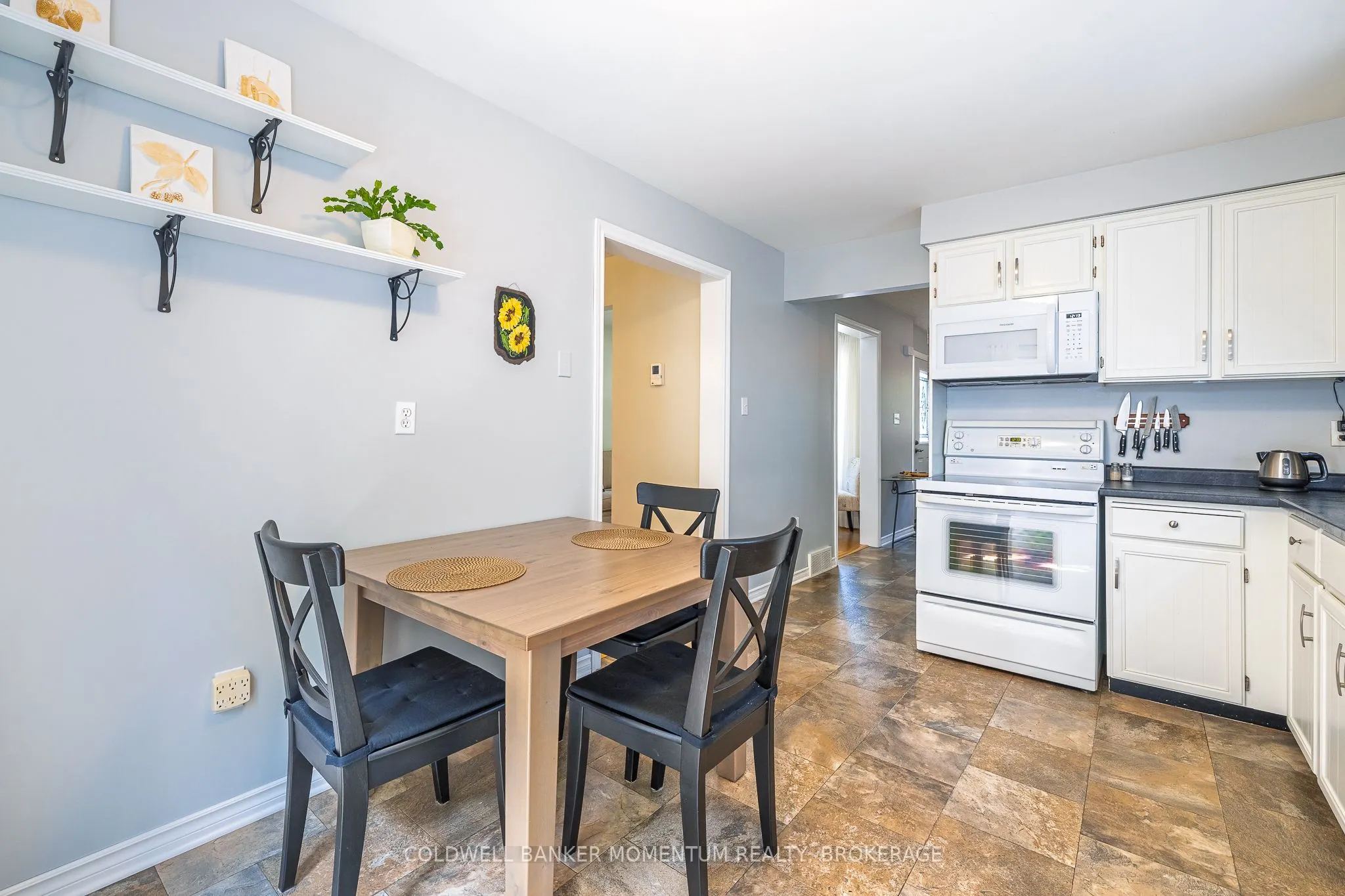 4544 IVY GARDENS Crescent