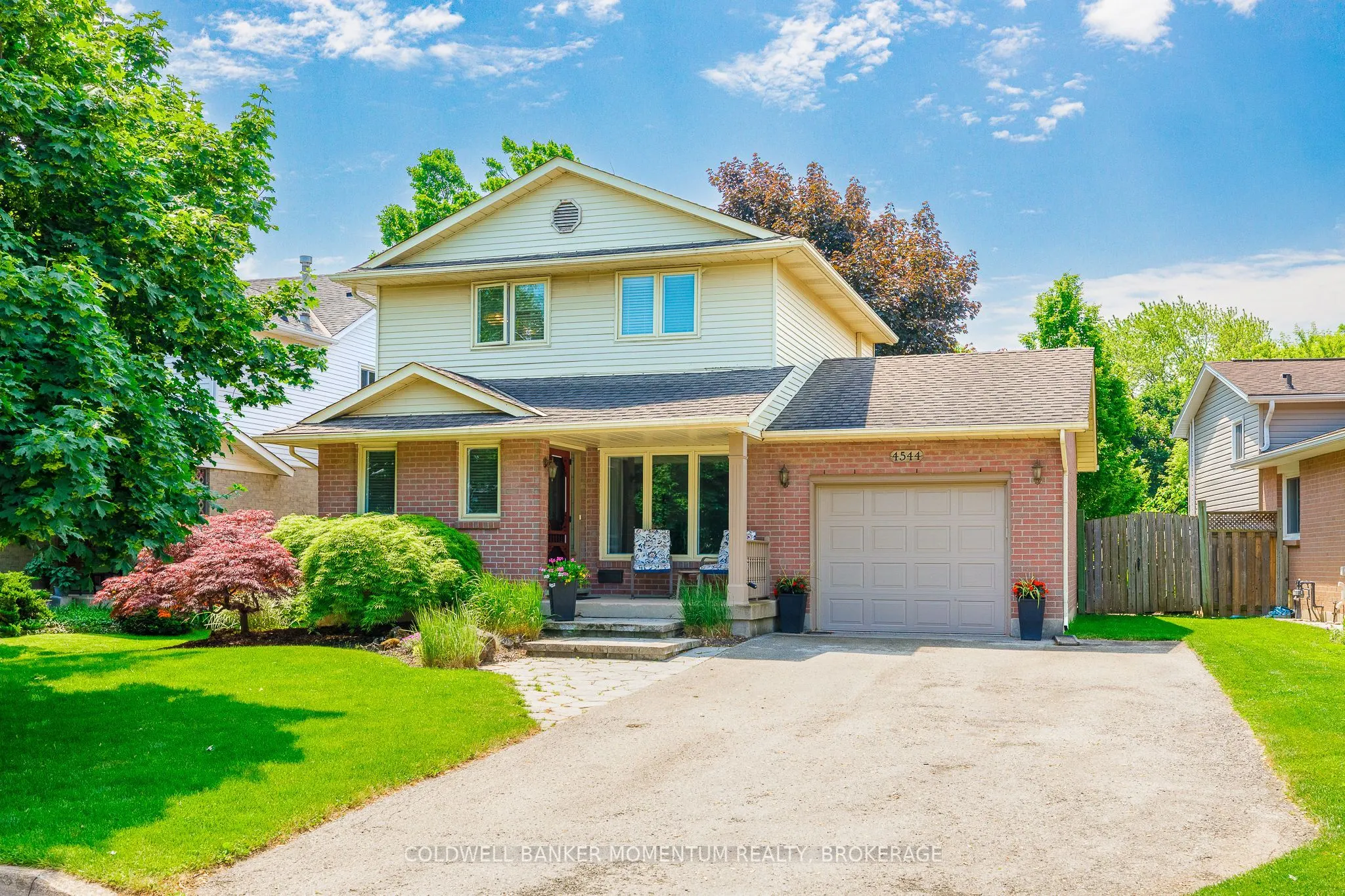 4544 IVY GARDENS Crescent