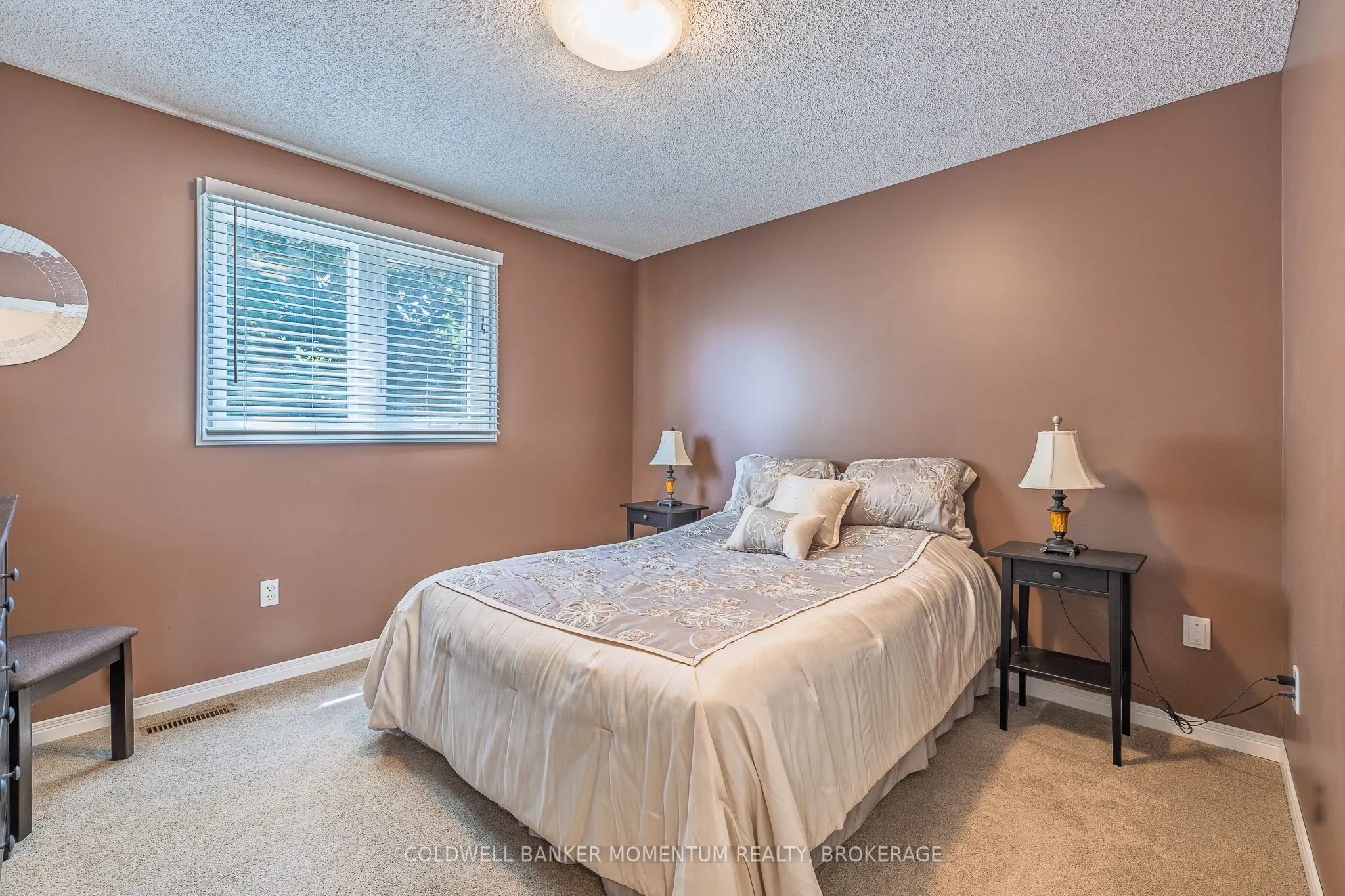 4544 IVY GARDENS Crescent