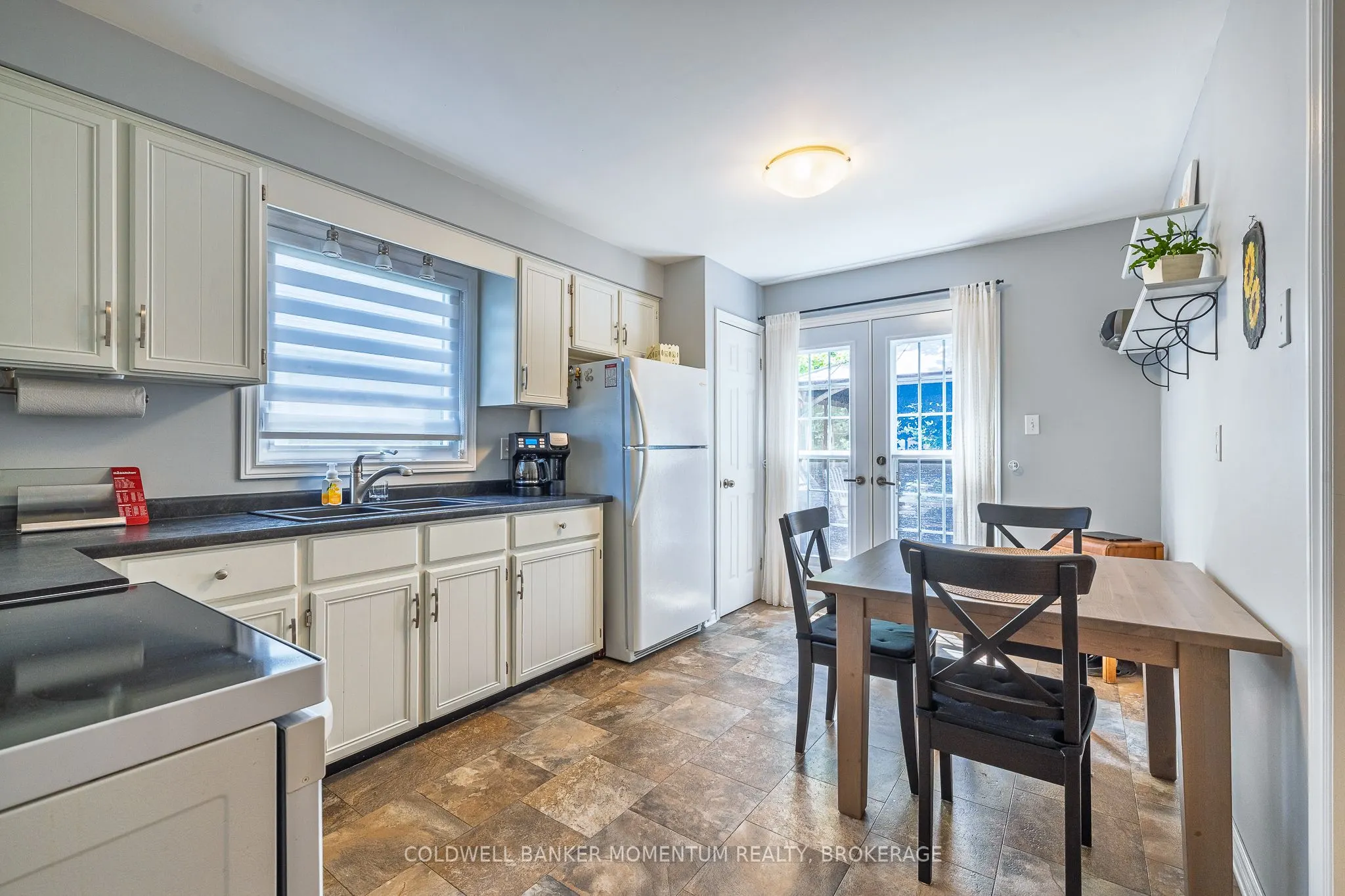 4544 IVY GARDENS Crescent