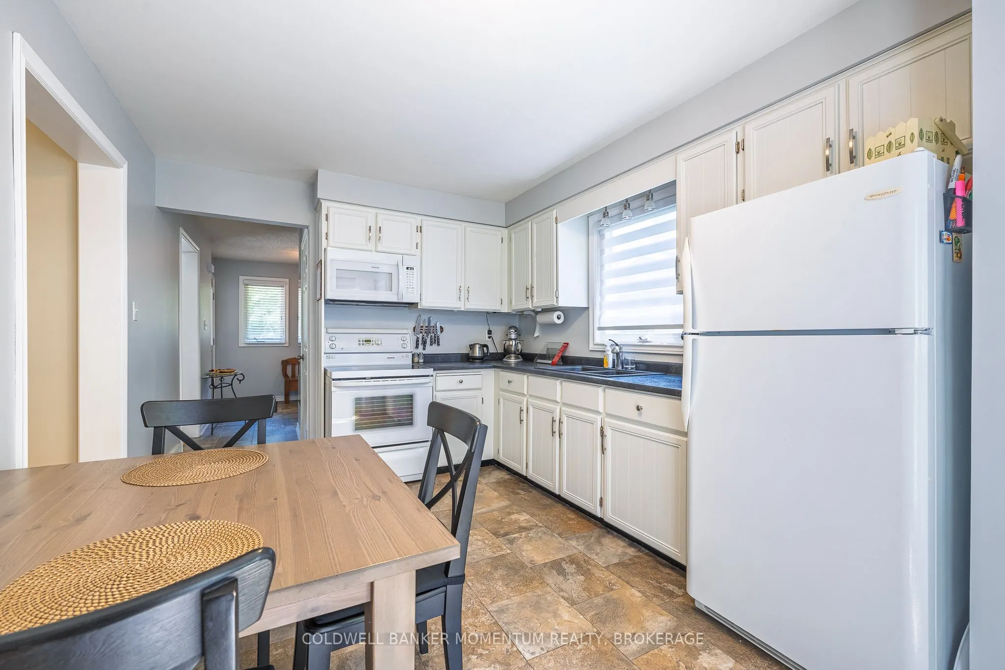4544 IVY GARDENS Crescent