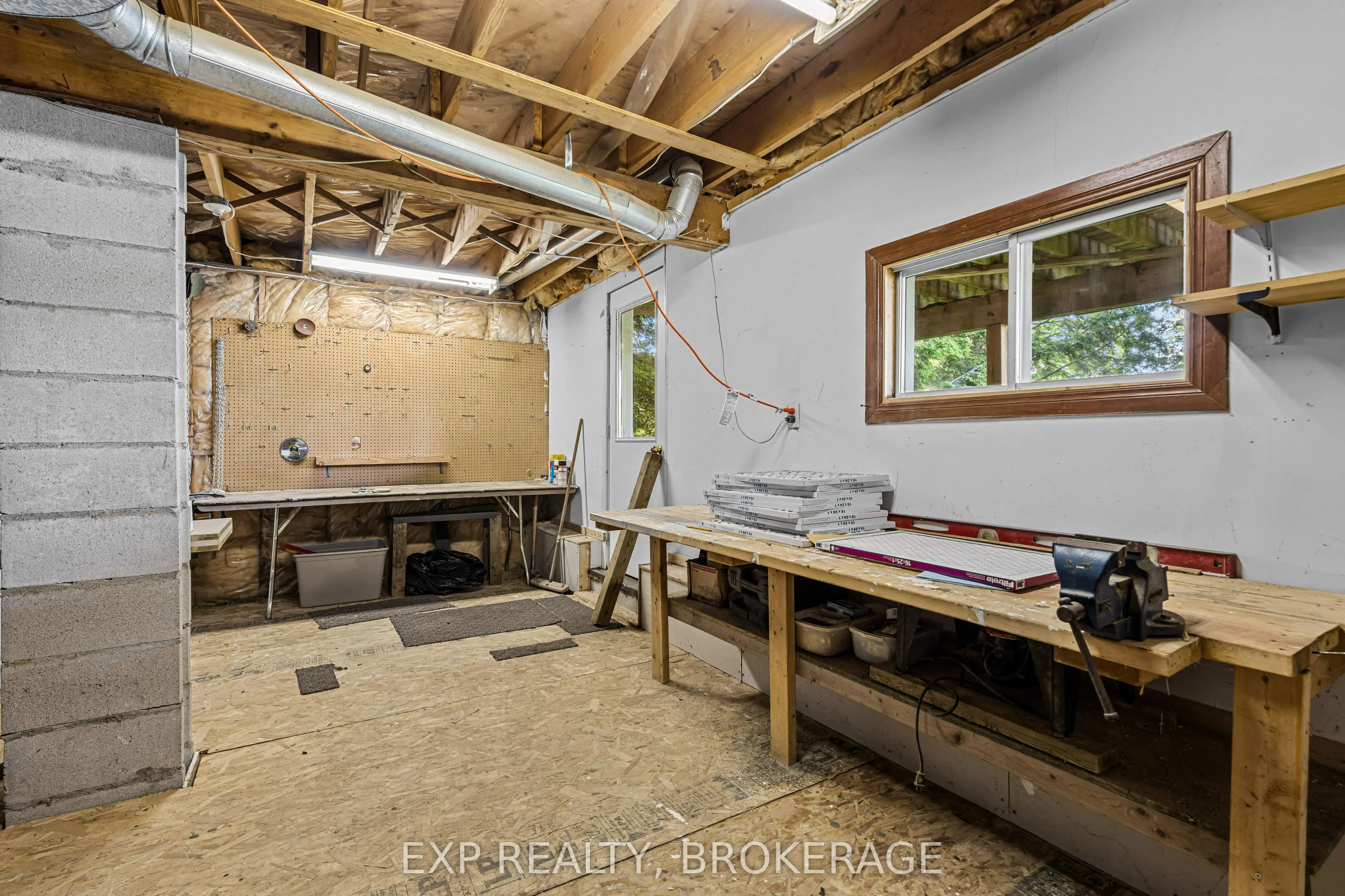 5525 RIDEAU Road