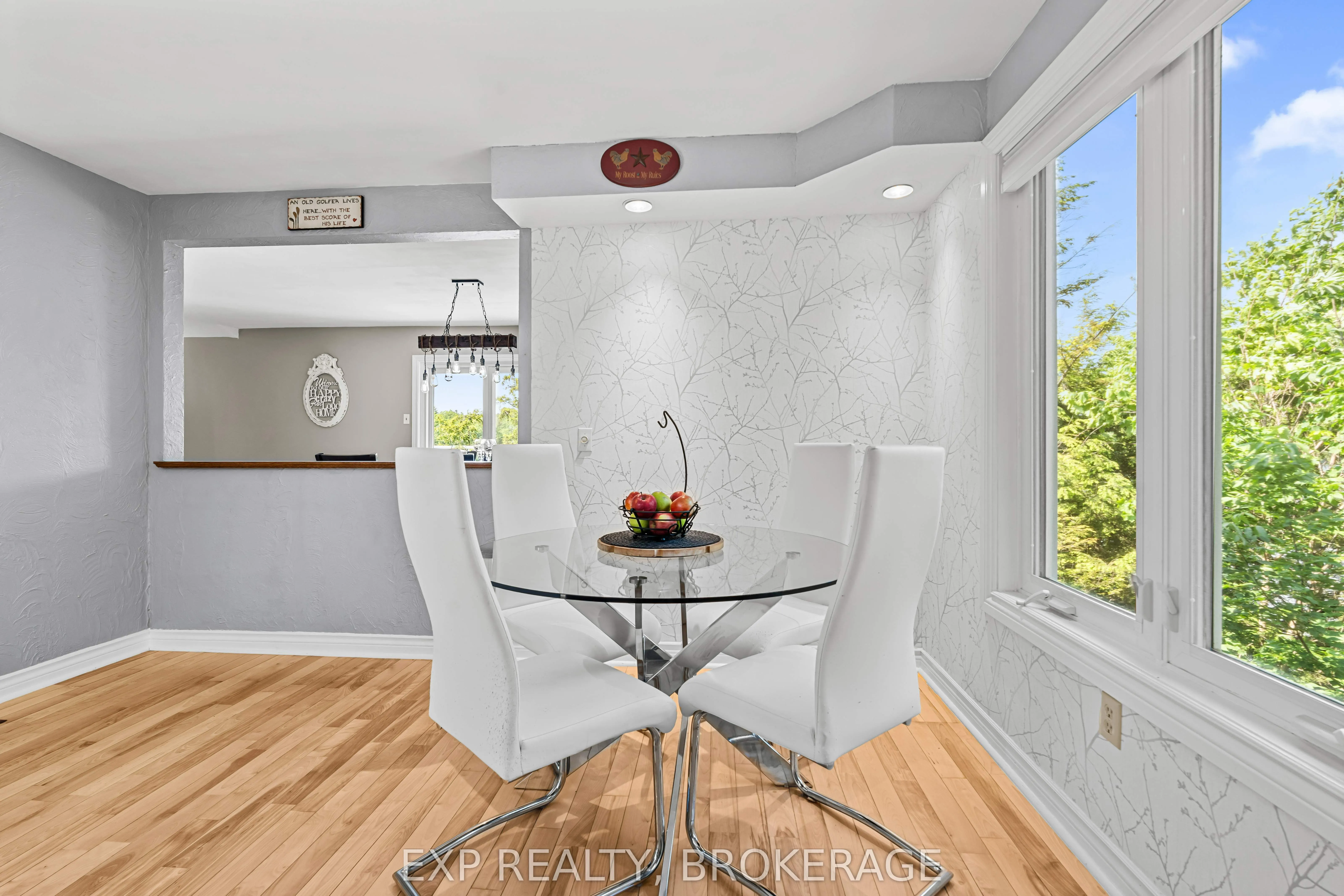 5525 RIDEAU Road