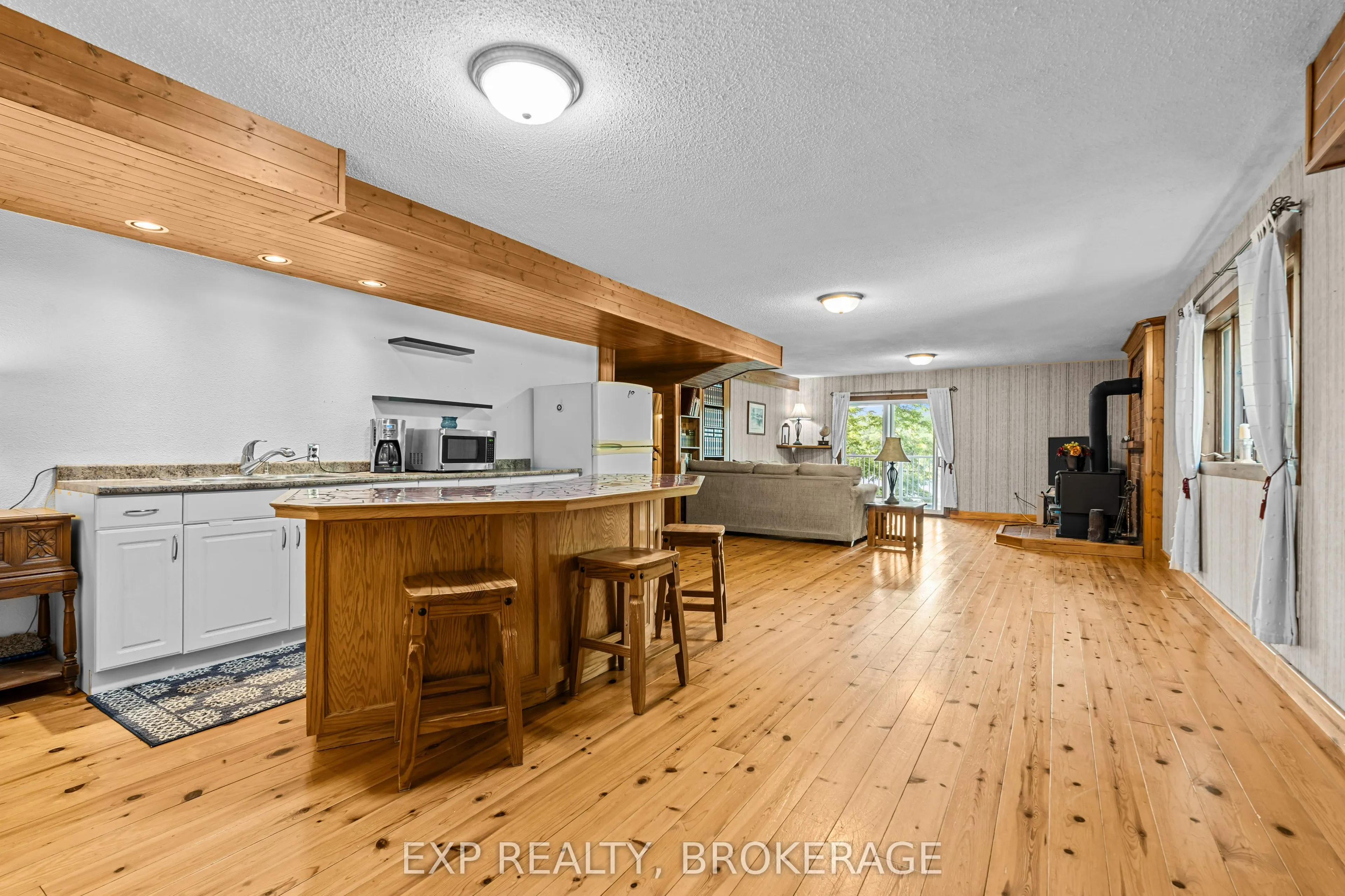 5525 RIDEAU Road