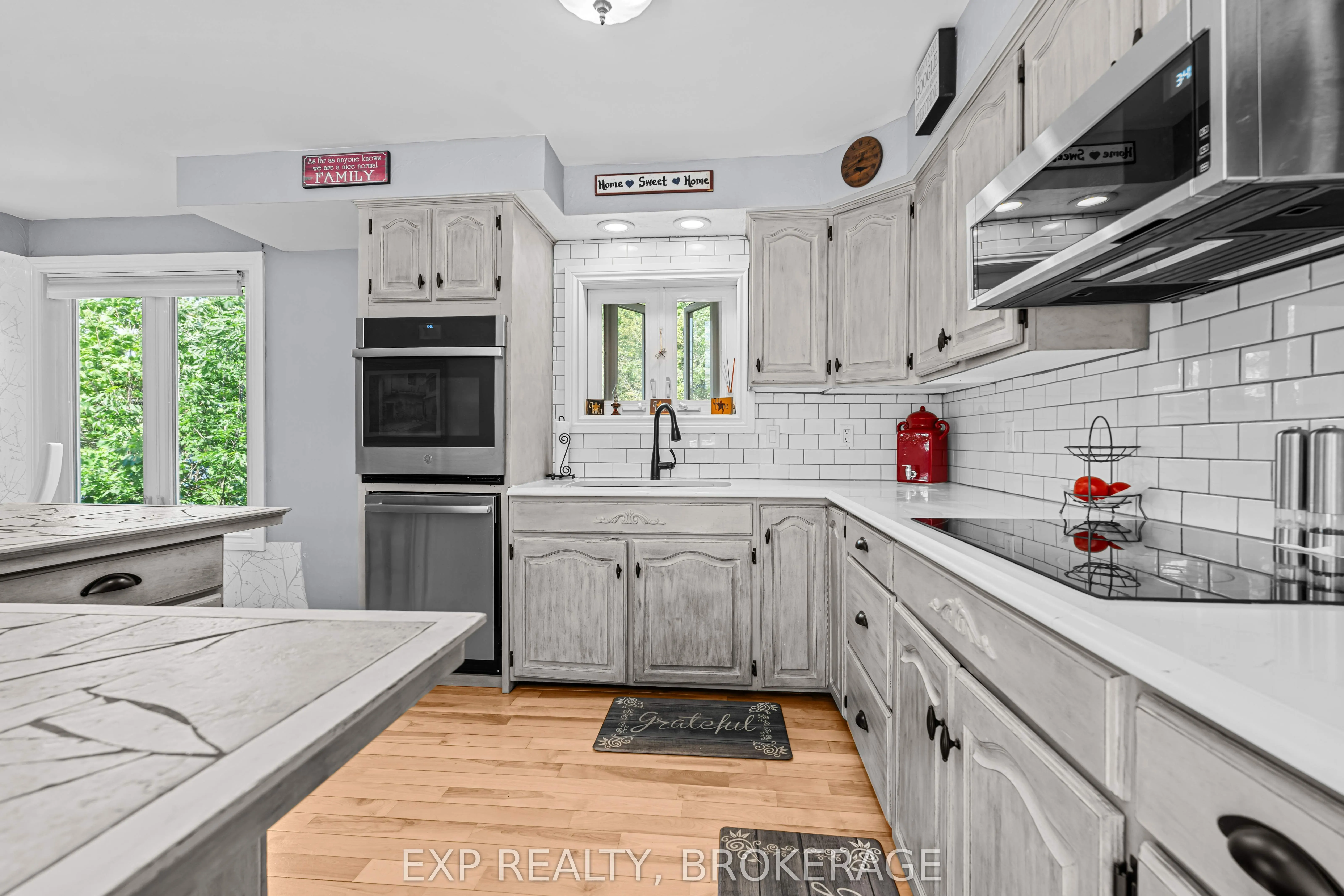 5525 RIDEAU Road