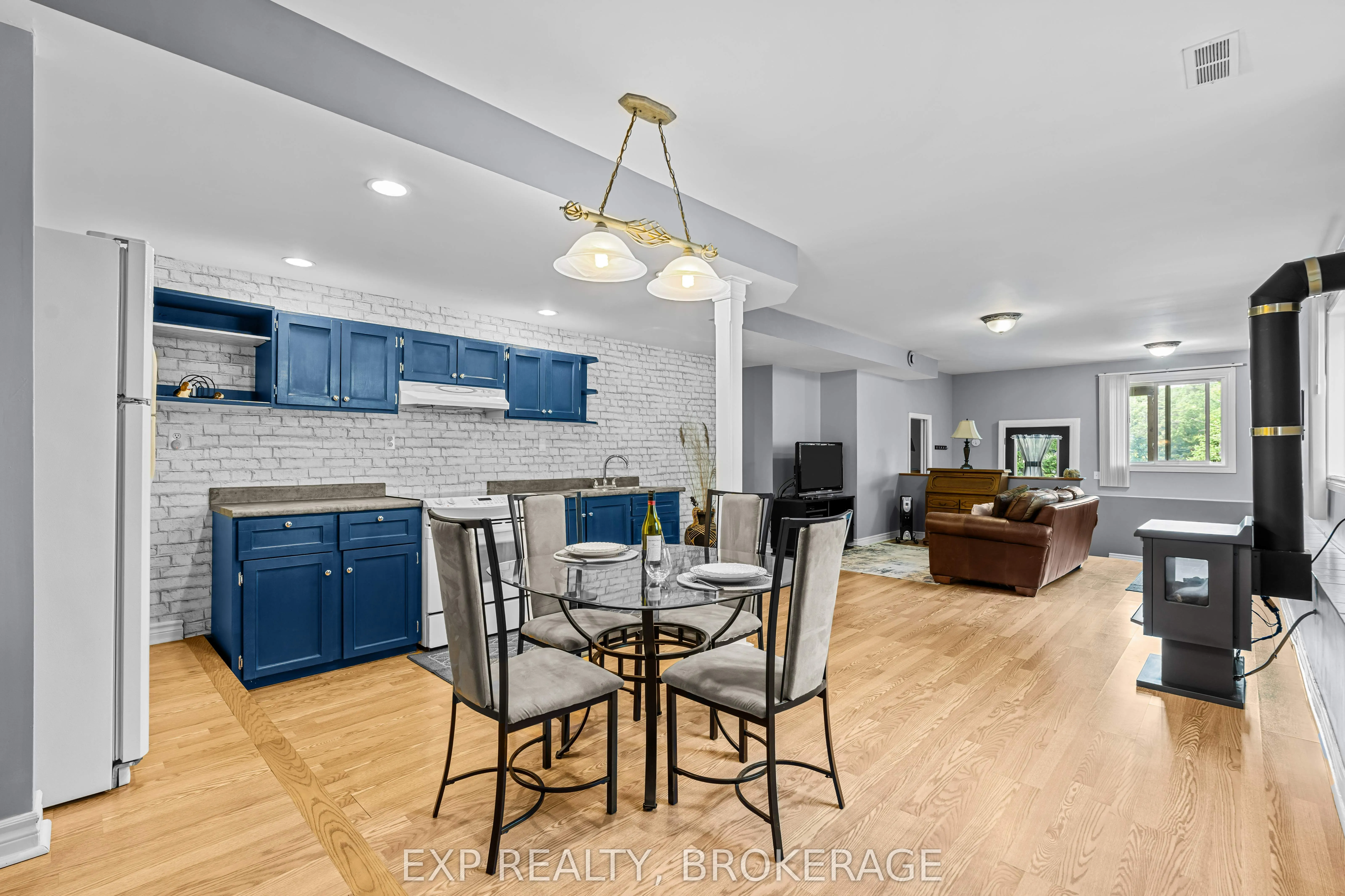 5525 RIDEAU Road