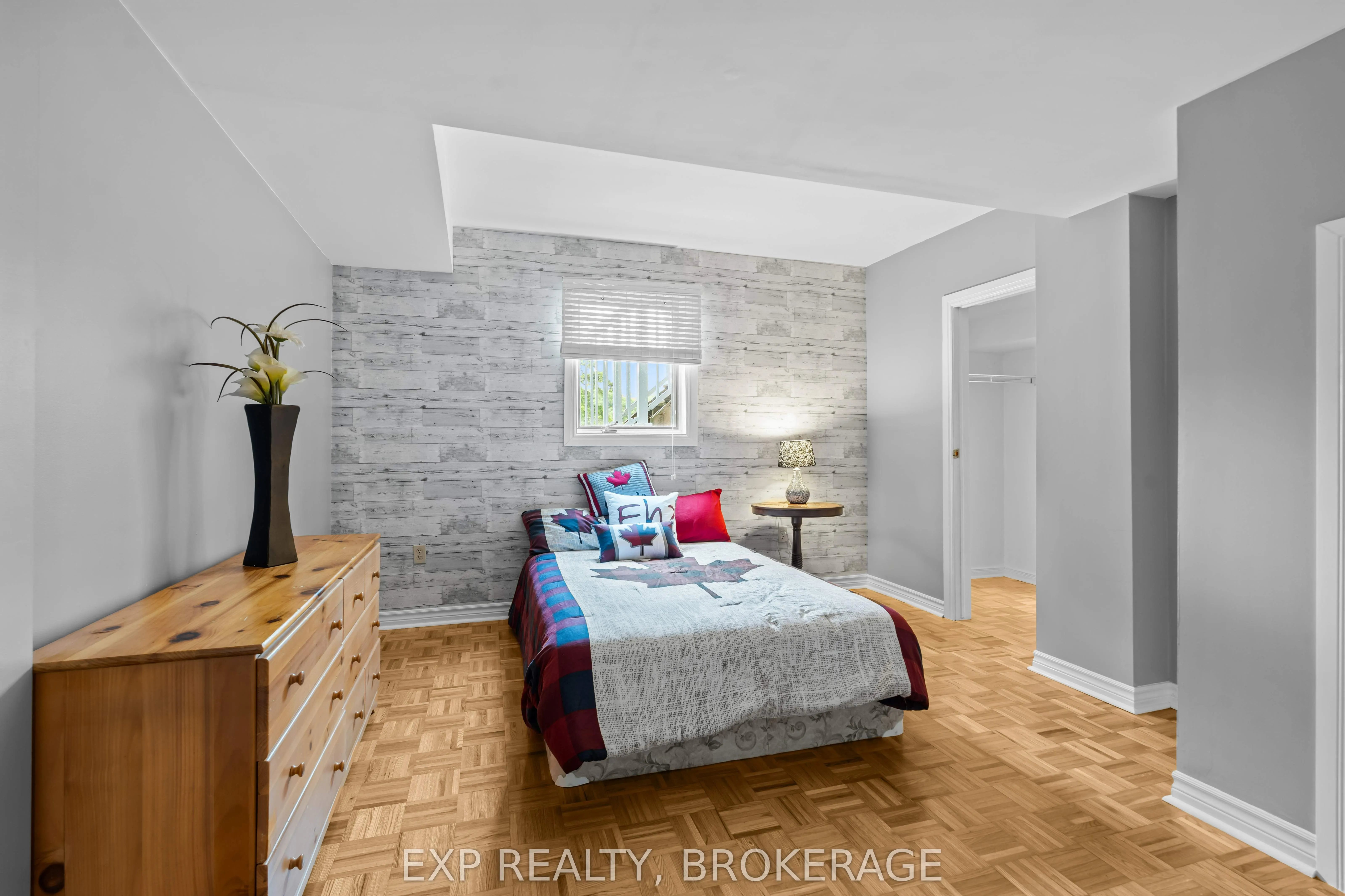 5525 RIDEAU Road