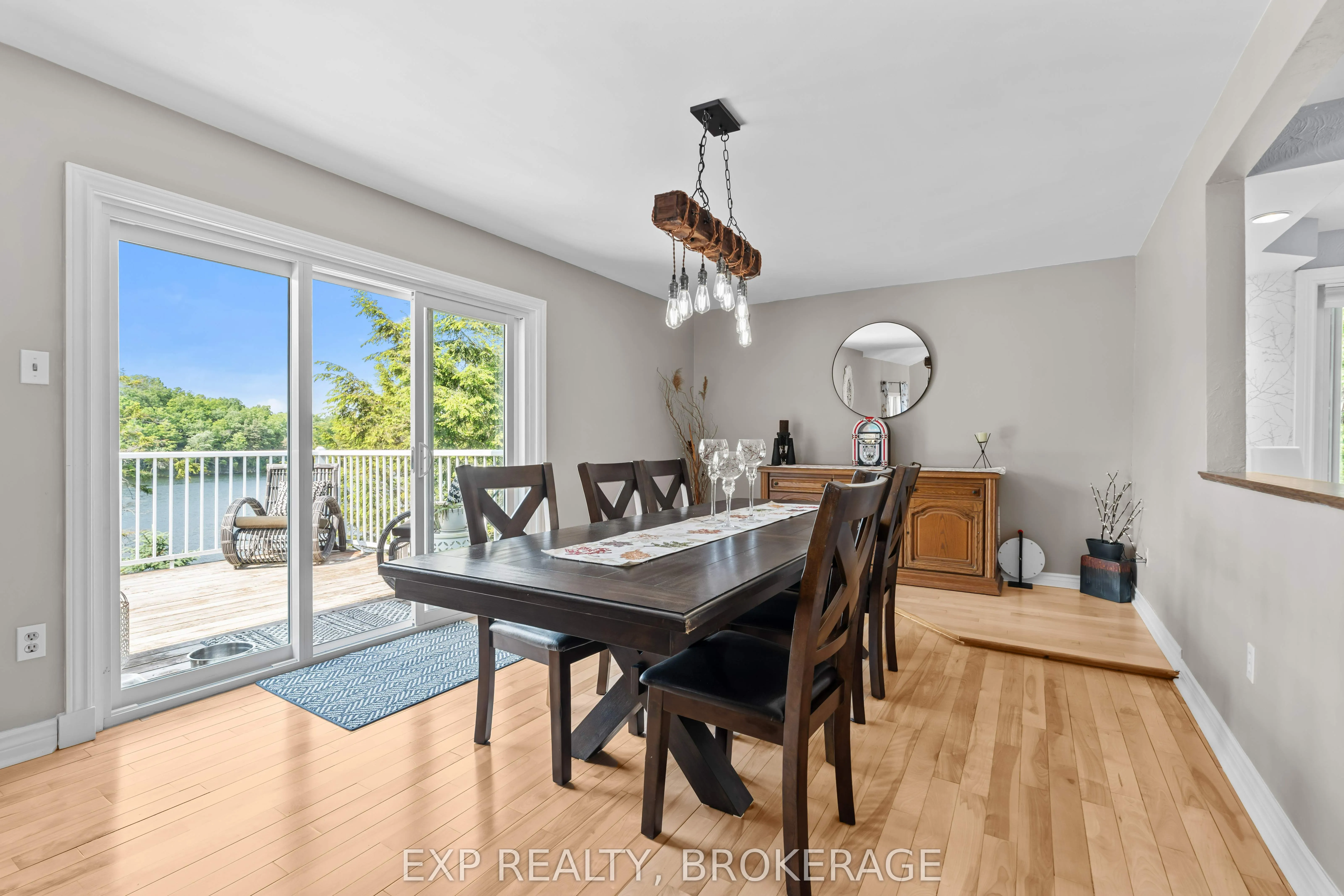 5525 RIDEAU Road