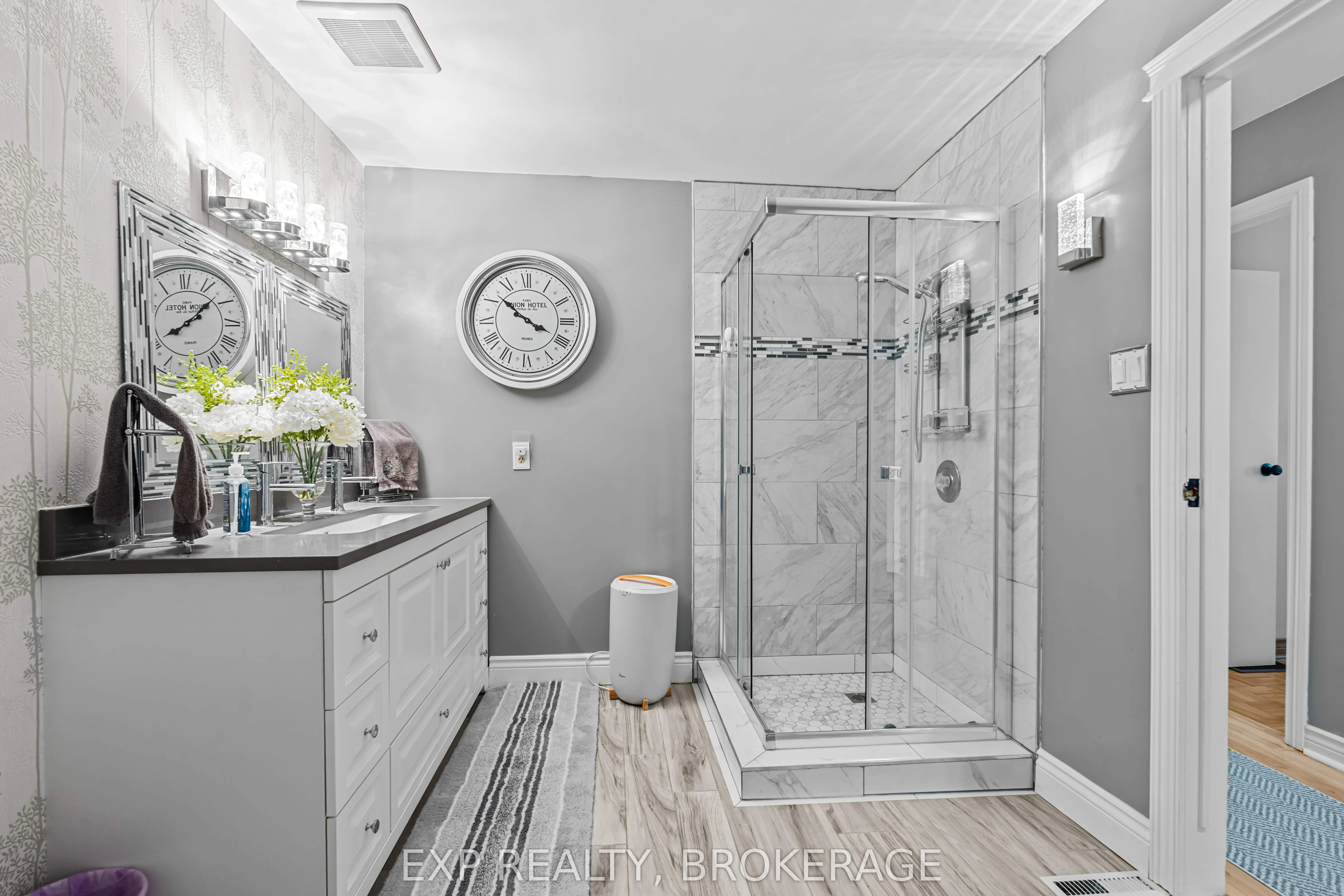 5525 RIDEAU Road