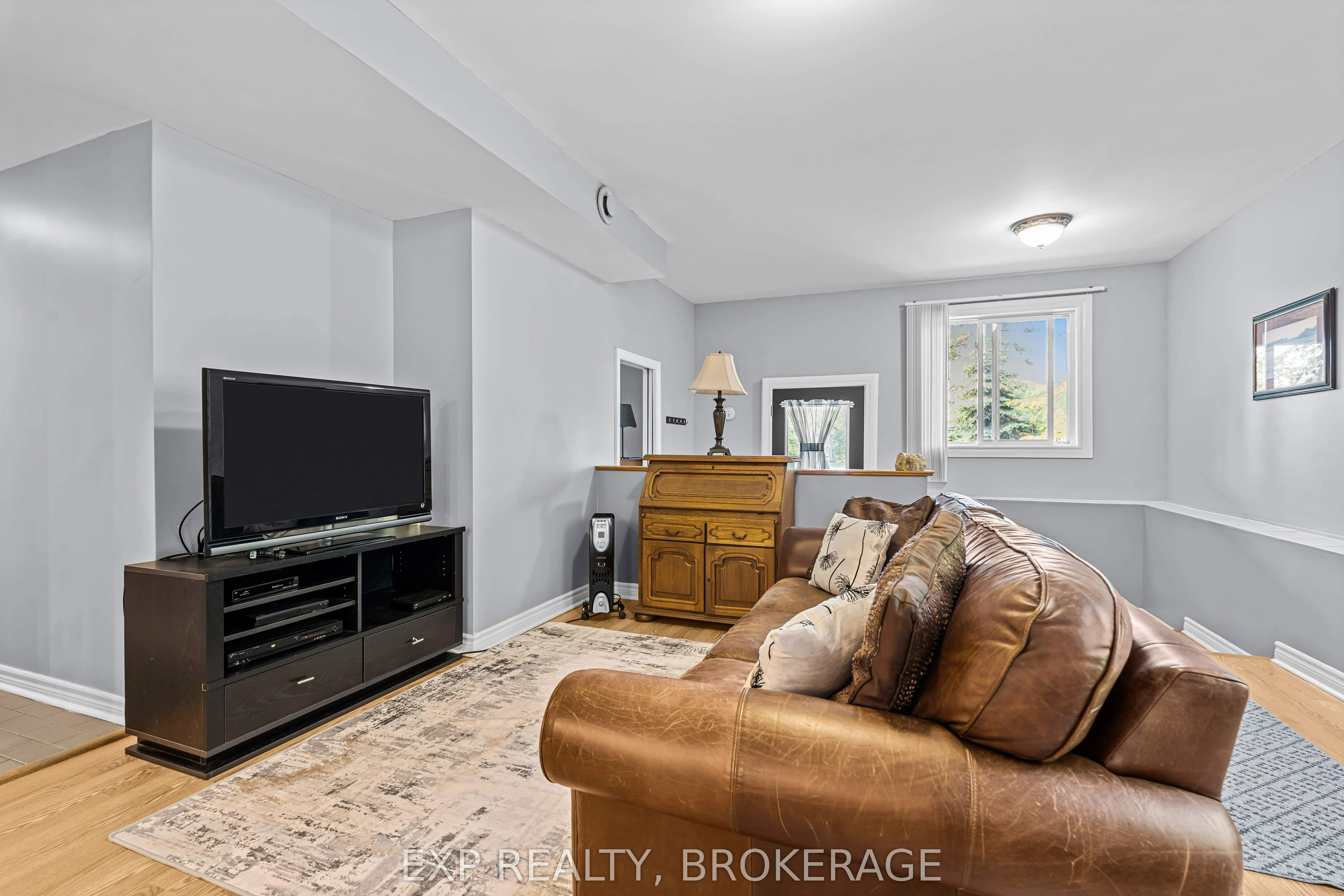 5525 RIDEAU Road