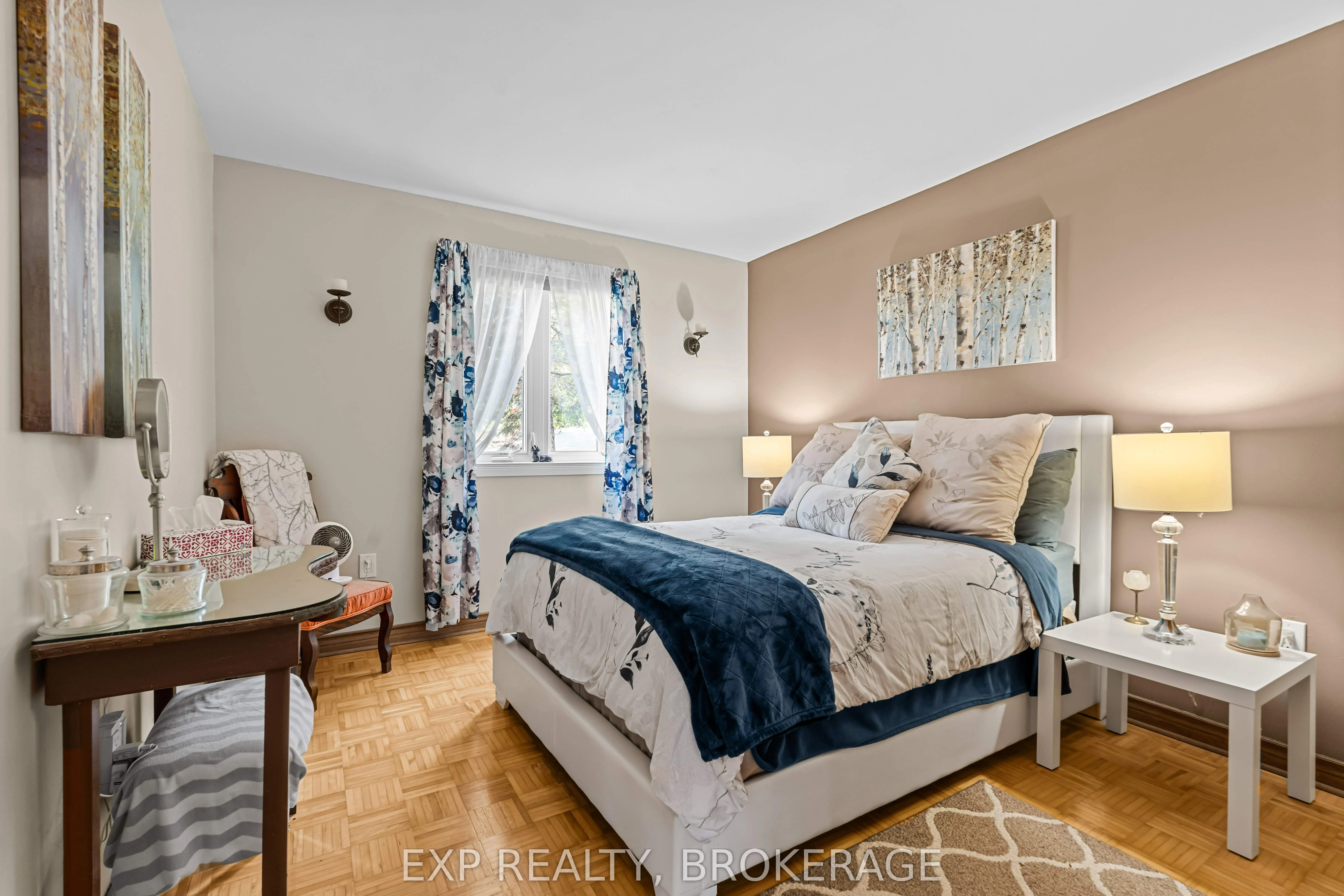 5525 RIDEAU Road