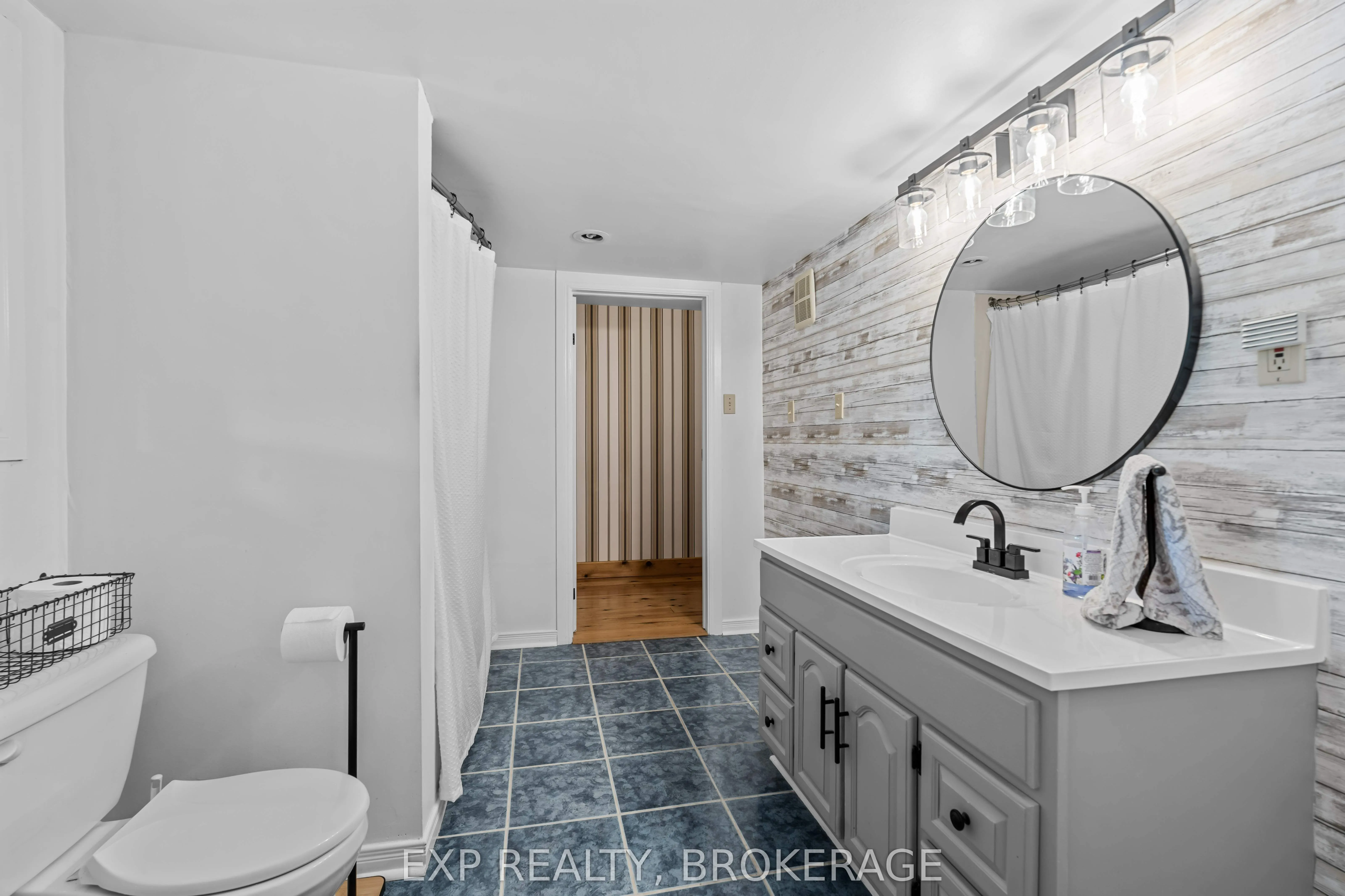 5525 RIDEAU Road