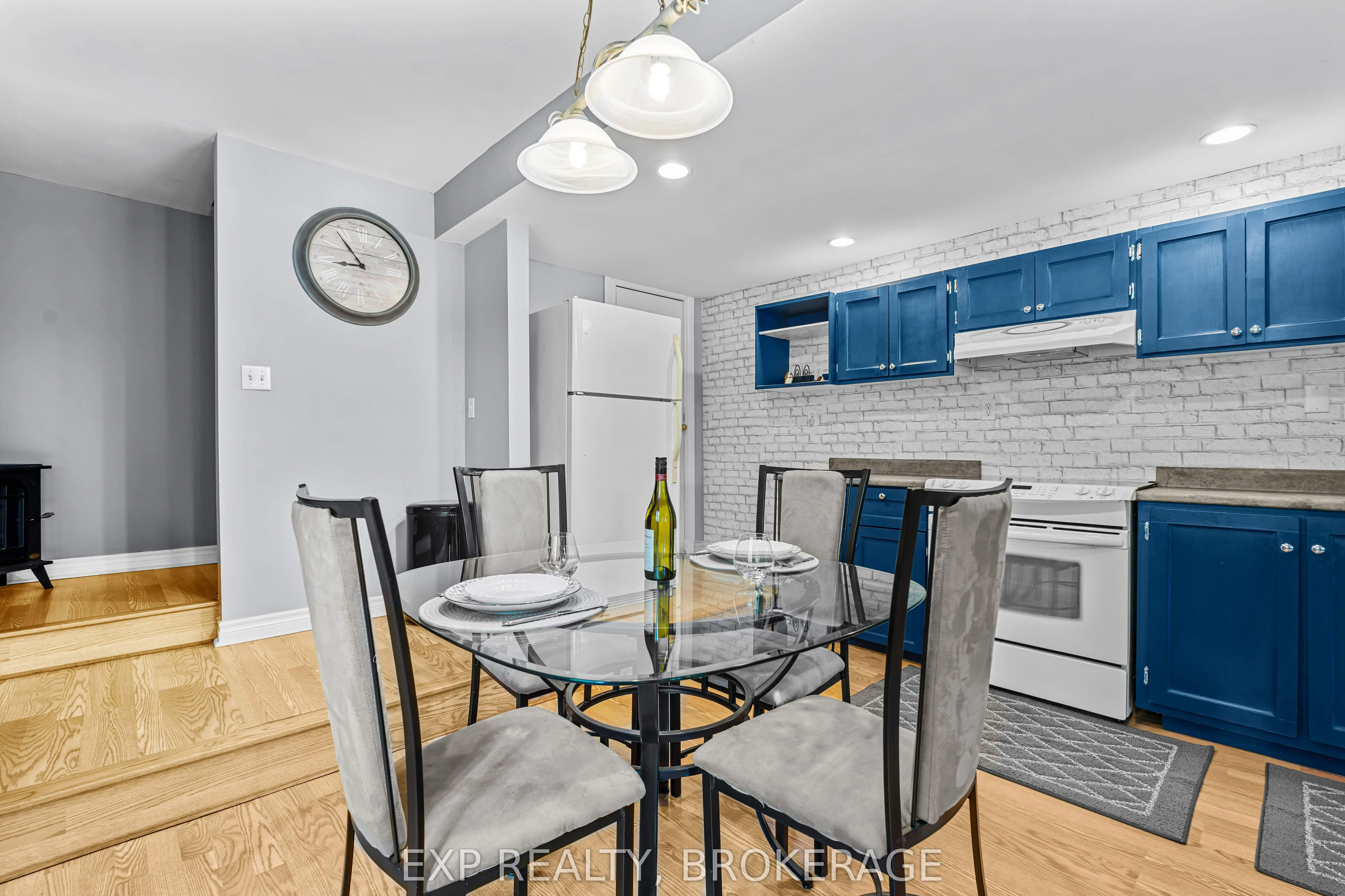 5525 RIDEAU Road
