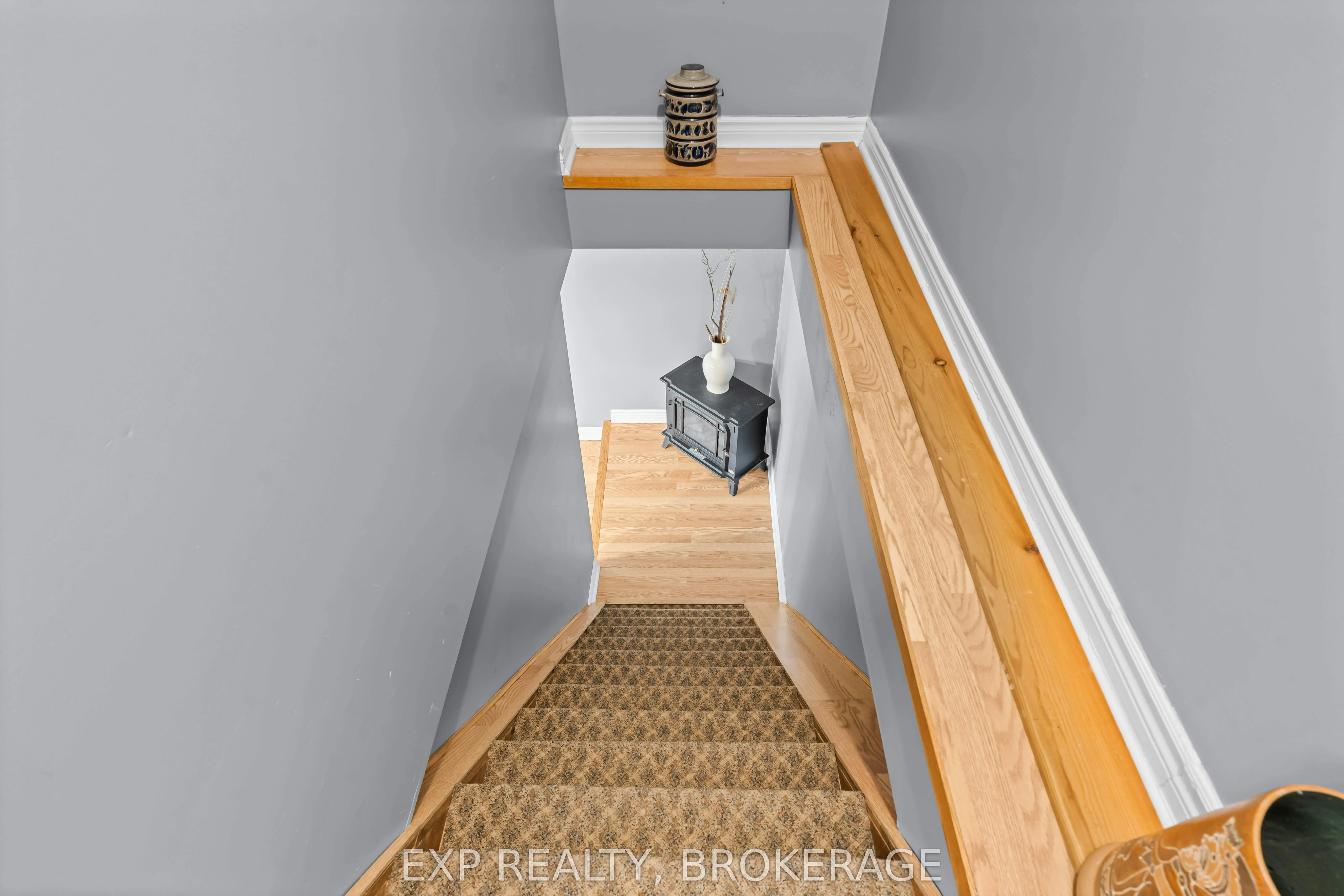 5525 RIDEAU Road
