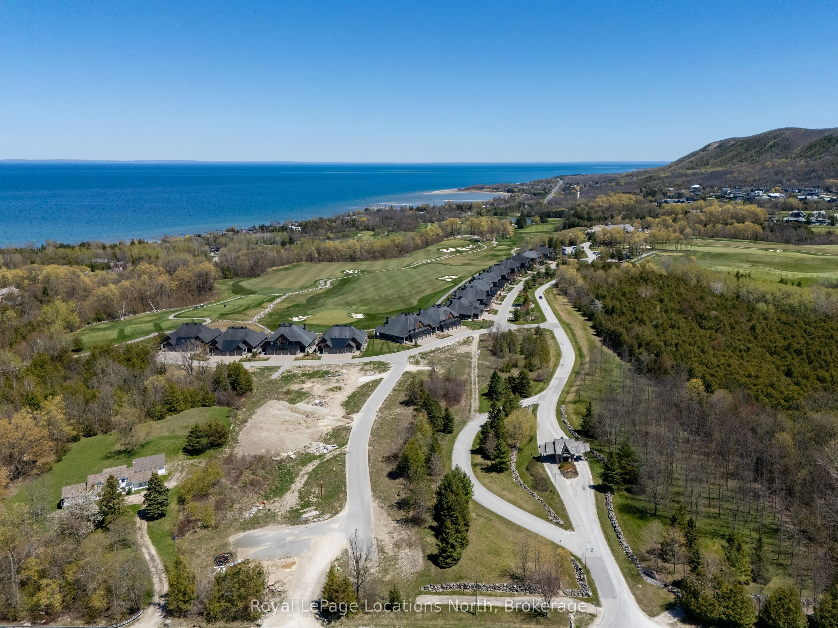 129 Georgian Bay Lane, #11