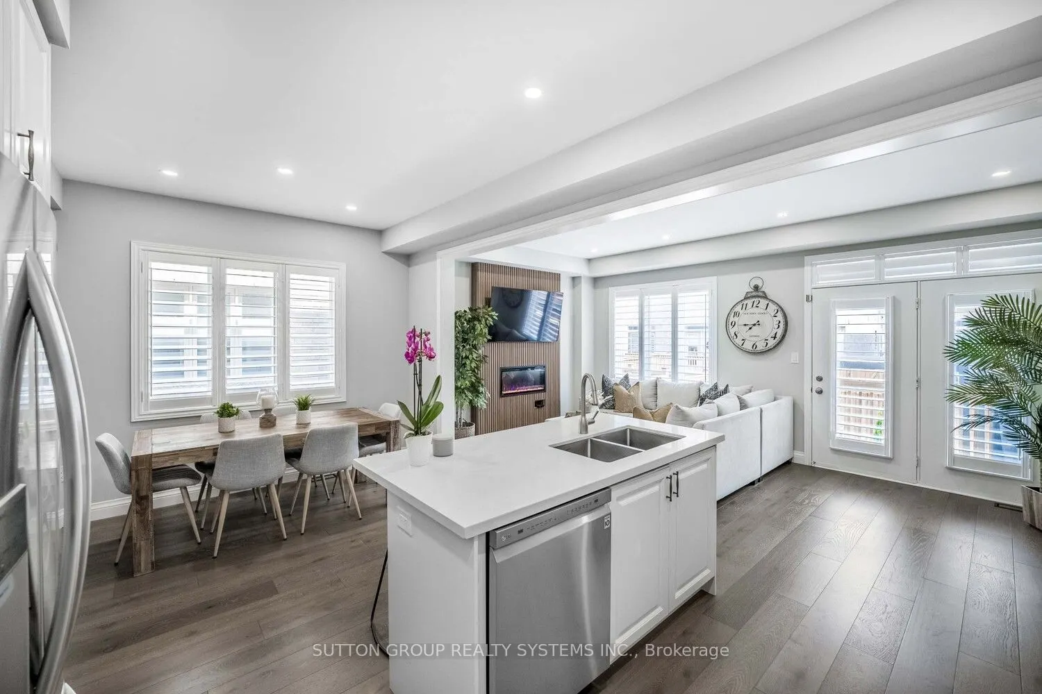 93 Westfield Crescent