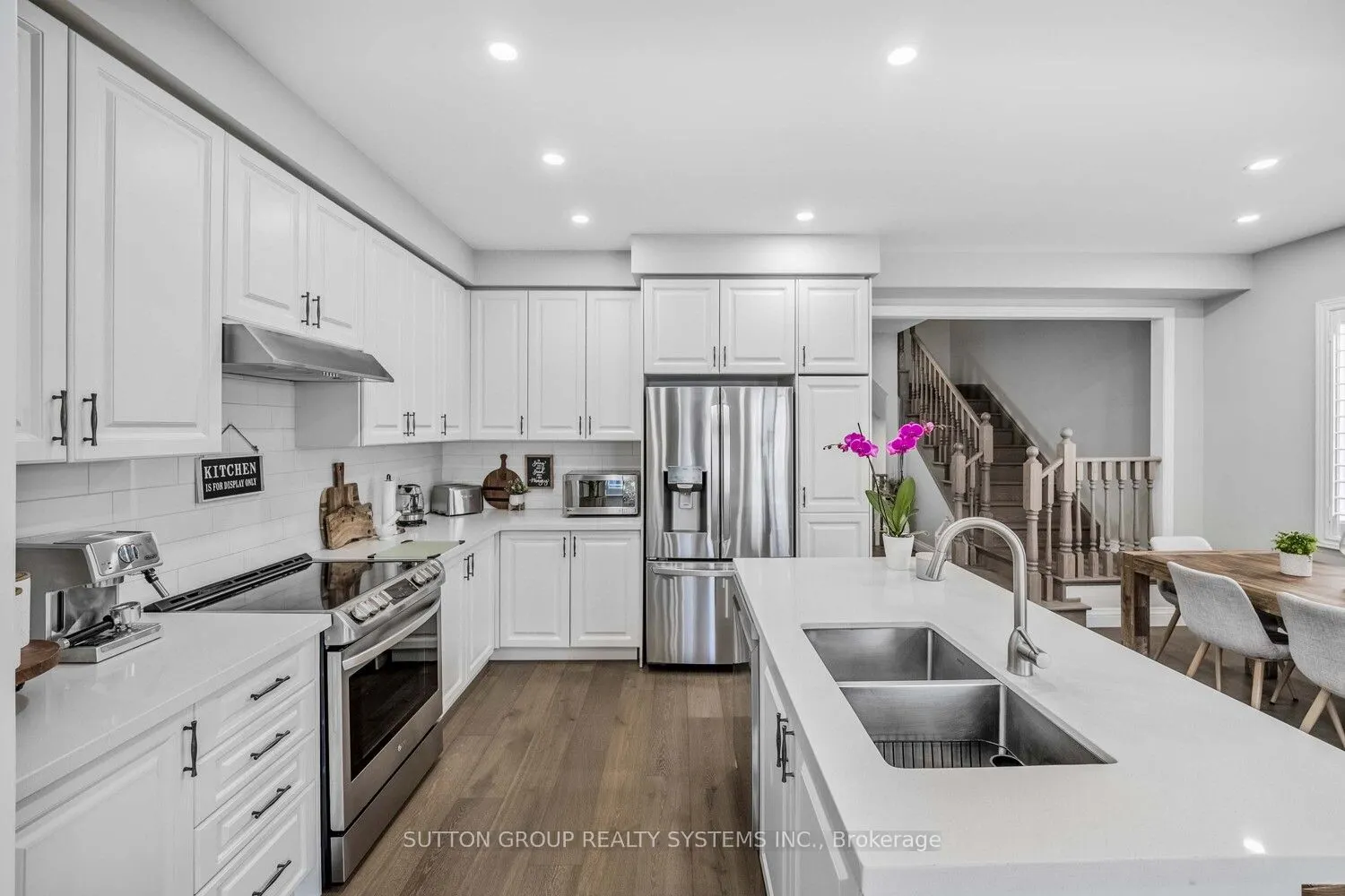 93 Westfield Crescent