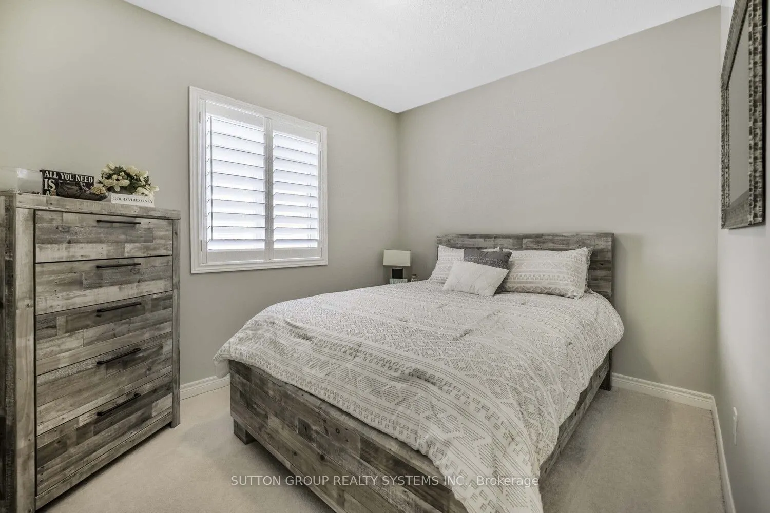93 Westfield Crescent