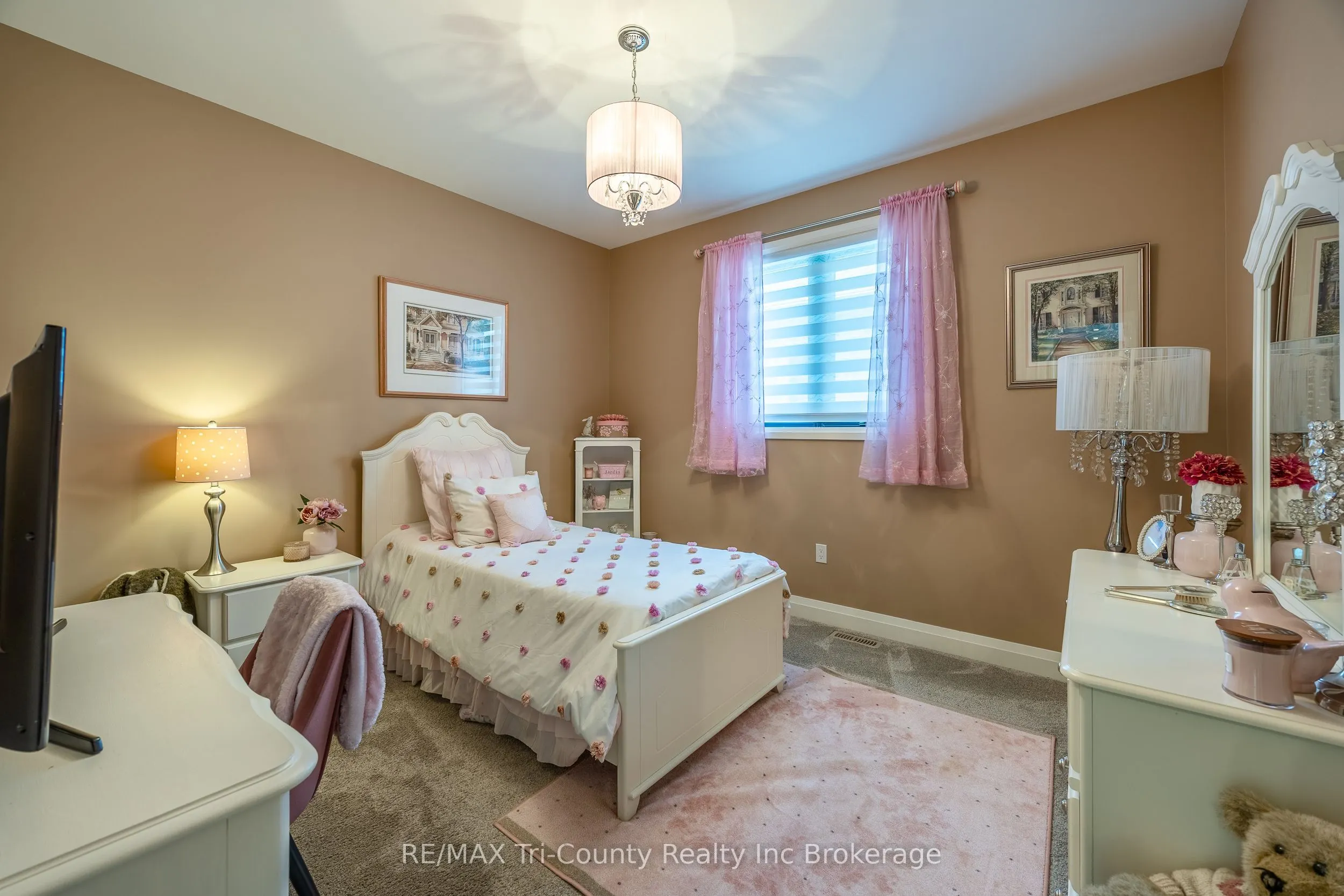 18 Belmont Avenue