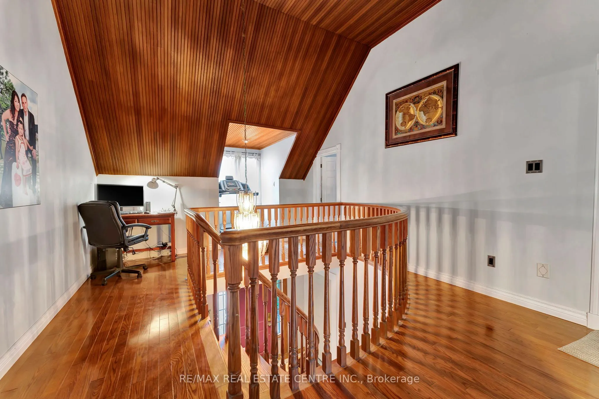 145 ALBERT Street E