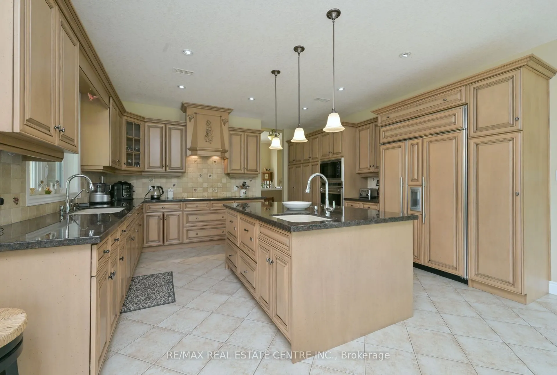 40 Brookhaven Crescent