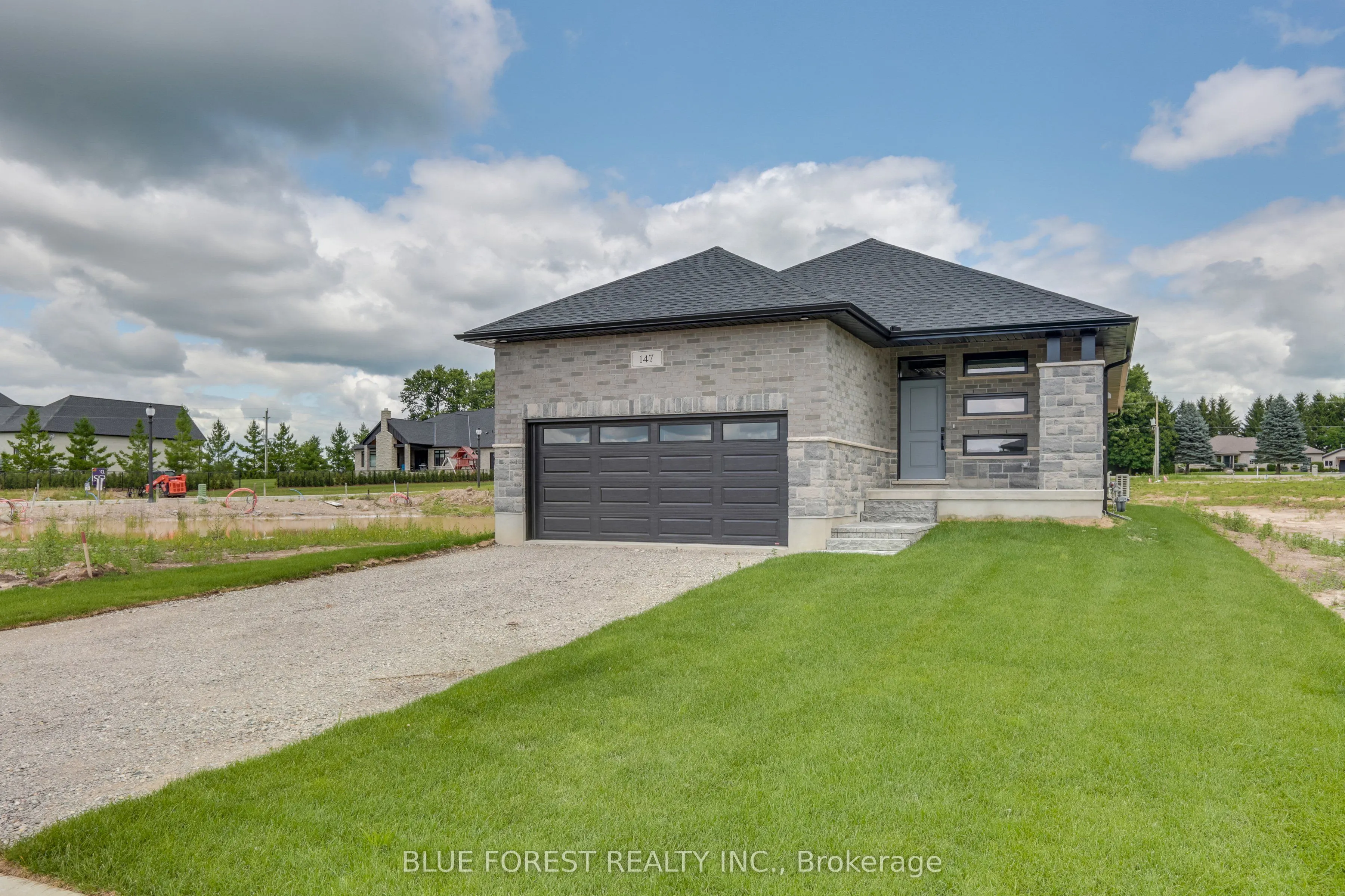 147 SHIRLEY Street