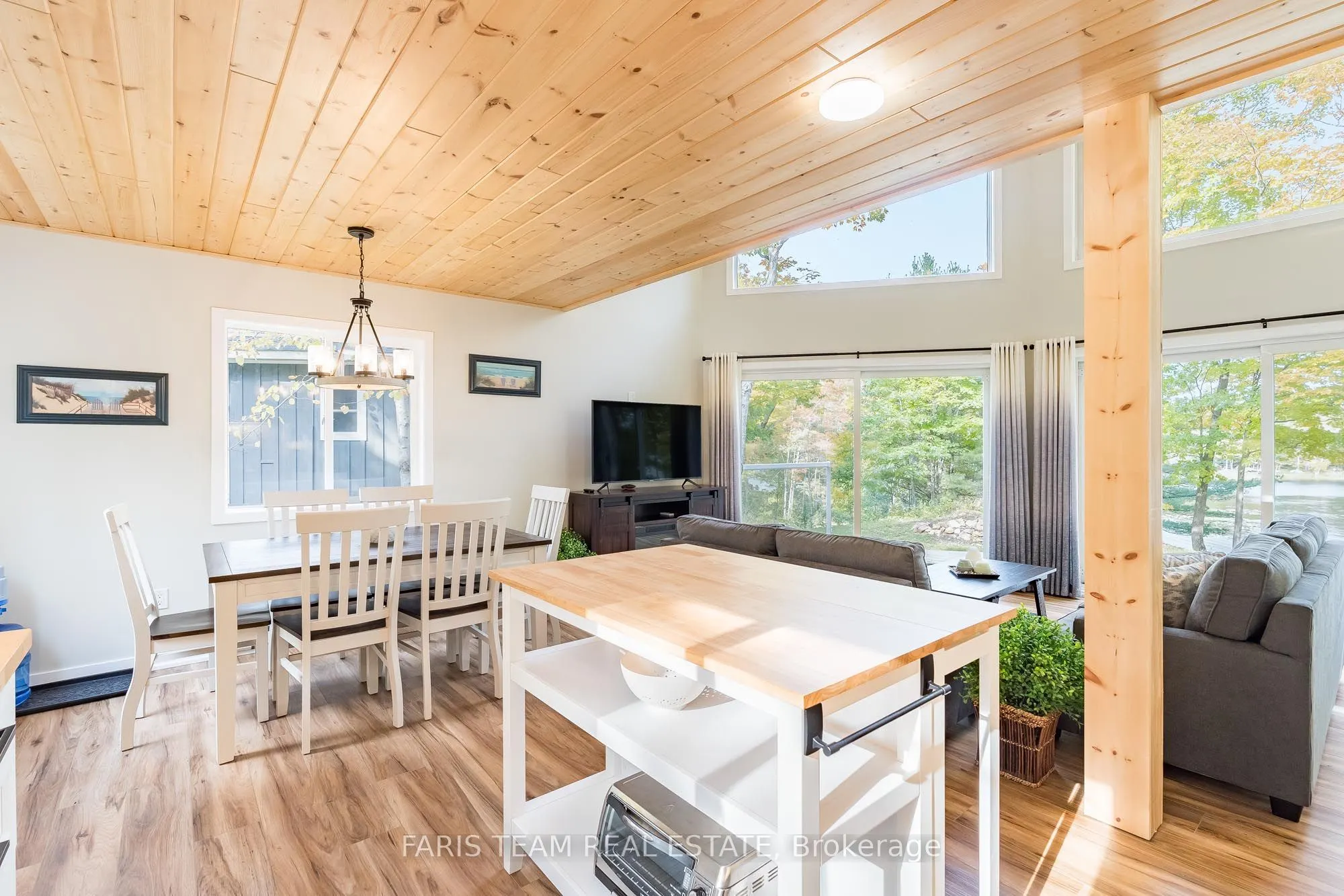 9316 Georgian Bay Shore
