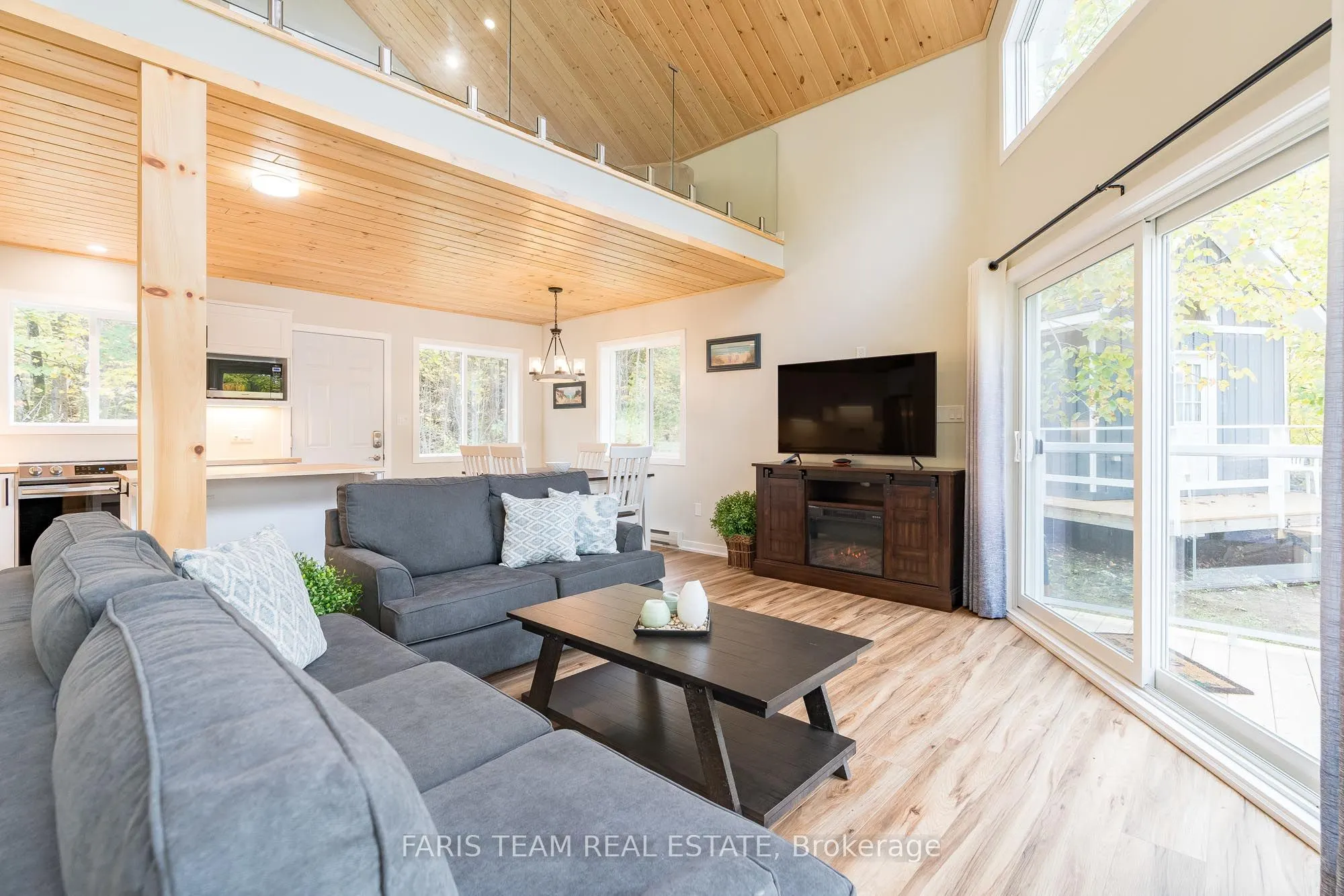 9316 Georgian Bay Shore