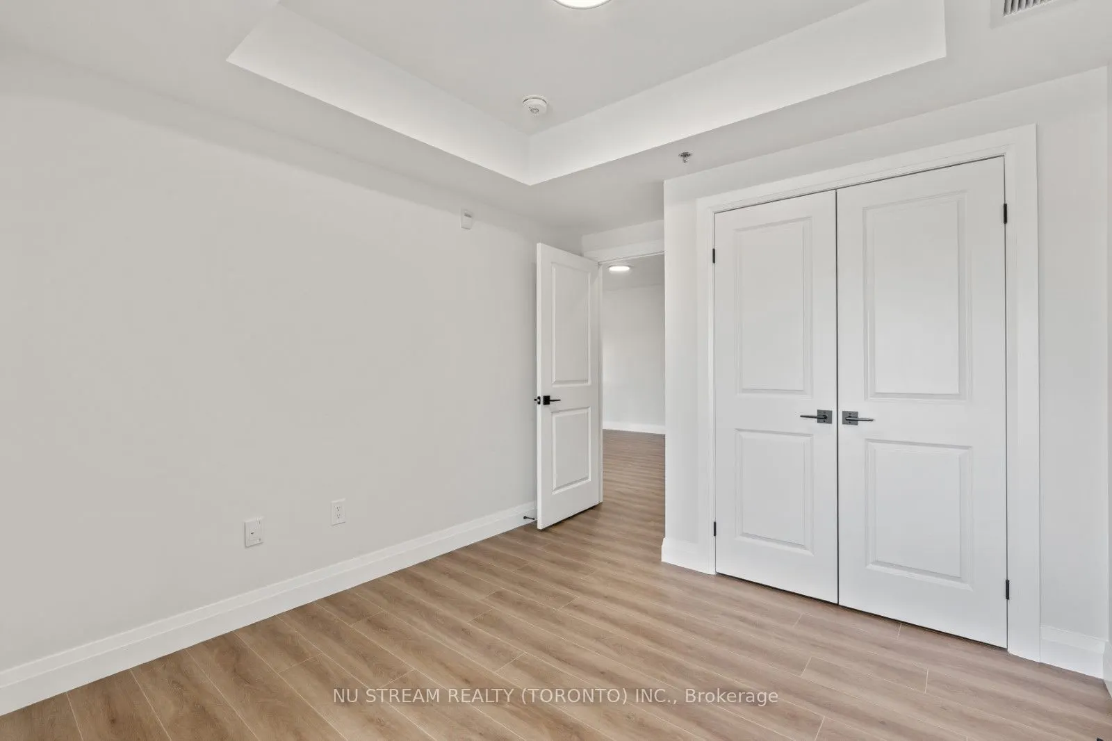 4775 WALKER Road, #513