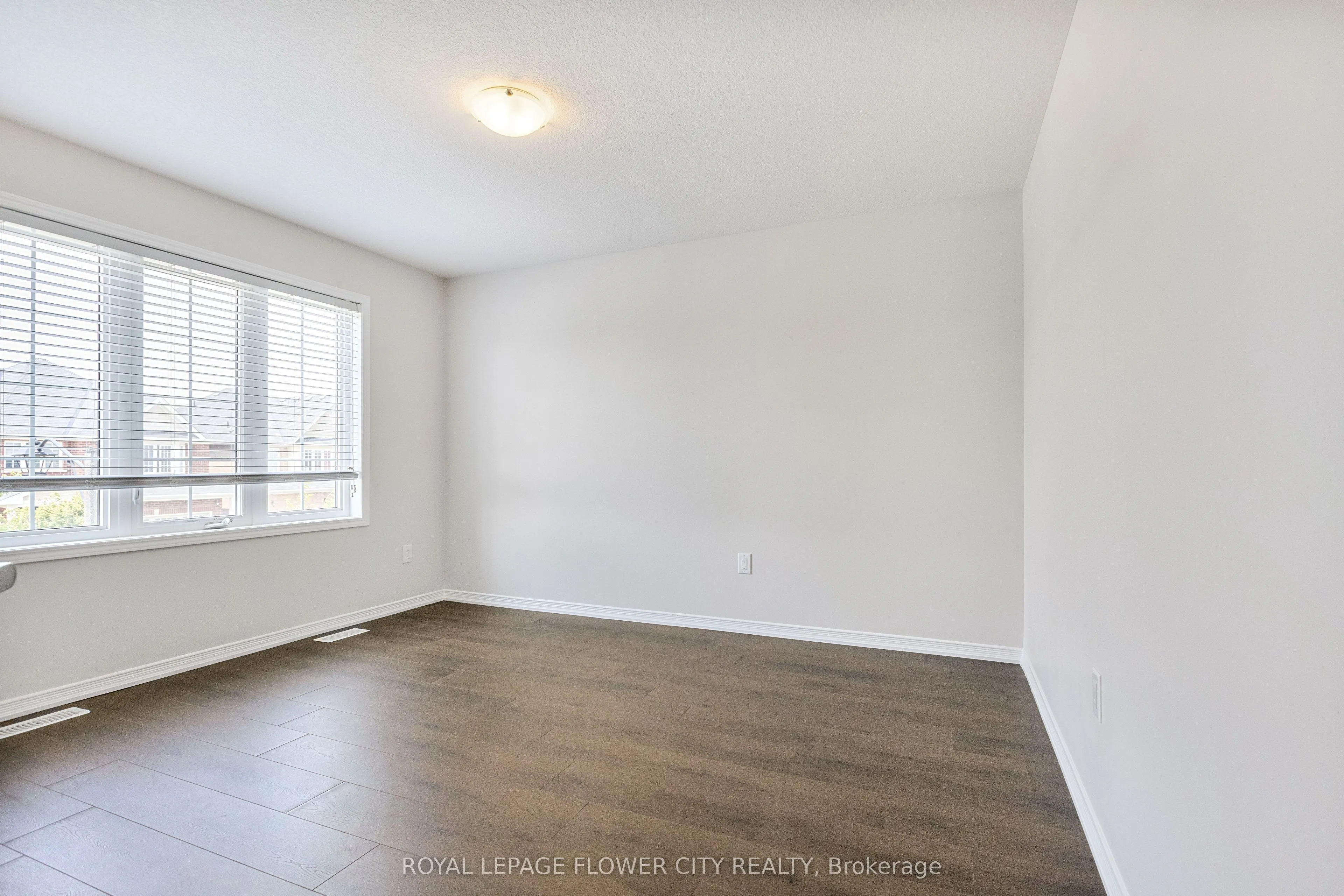 25 Munro Circle