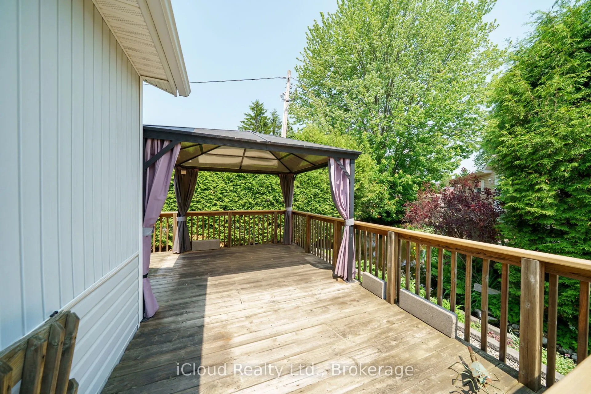 2 Golden Pond Road Pvt Road