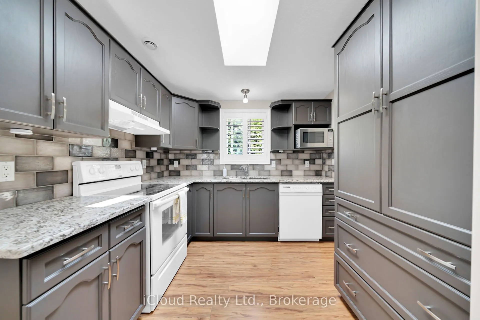 2 Golden Pond Road Pvt Road