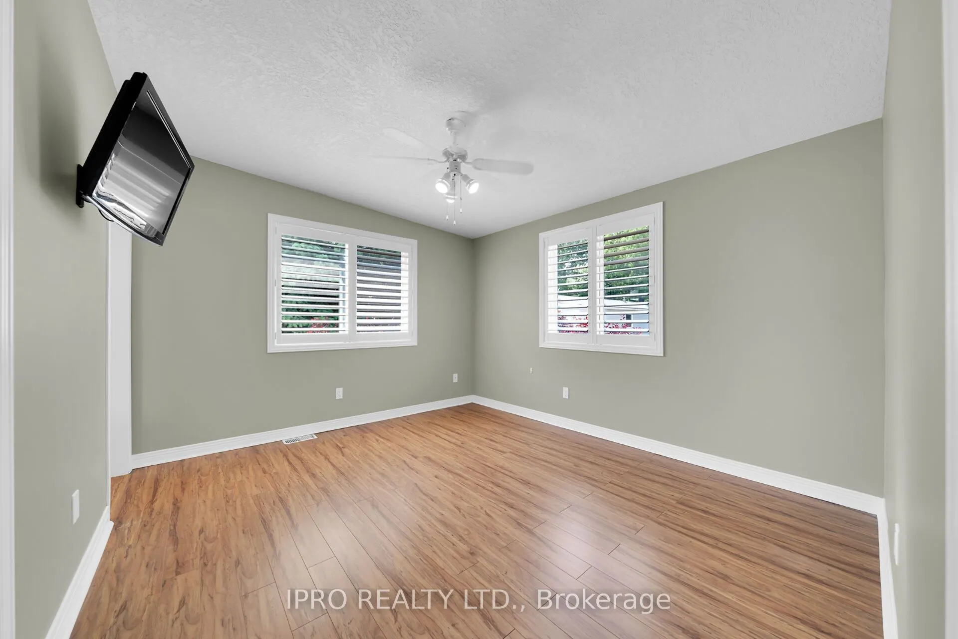 2 Golden Pond Road Pvt Road