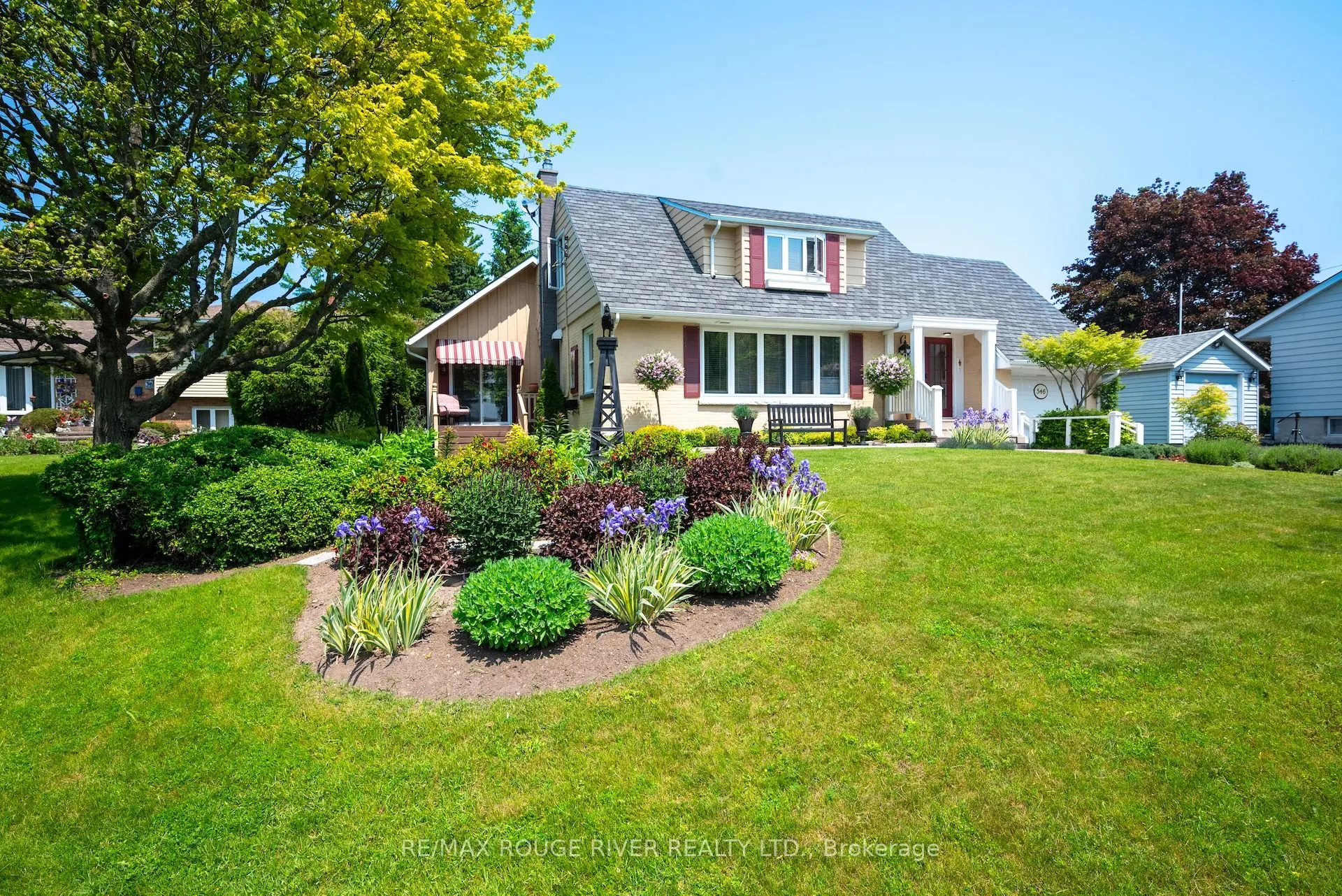 546 Lakeshore Road