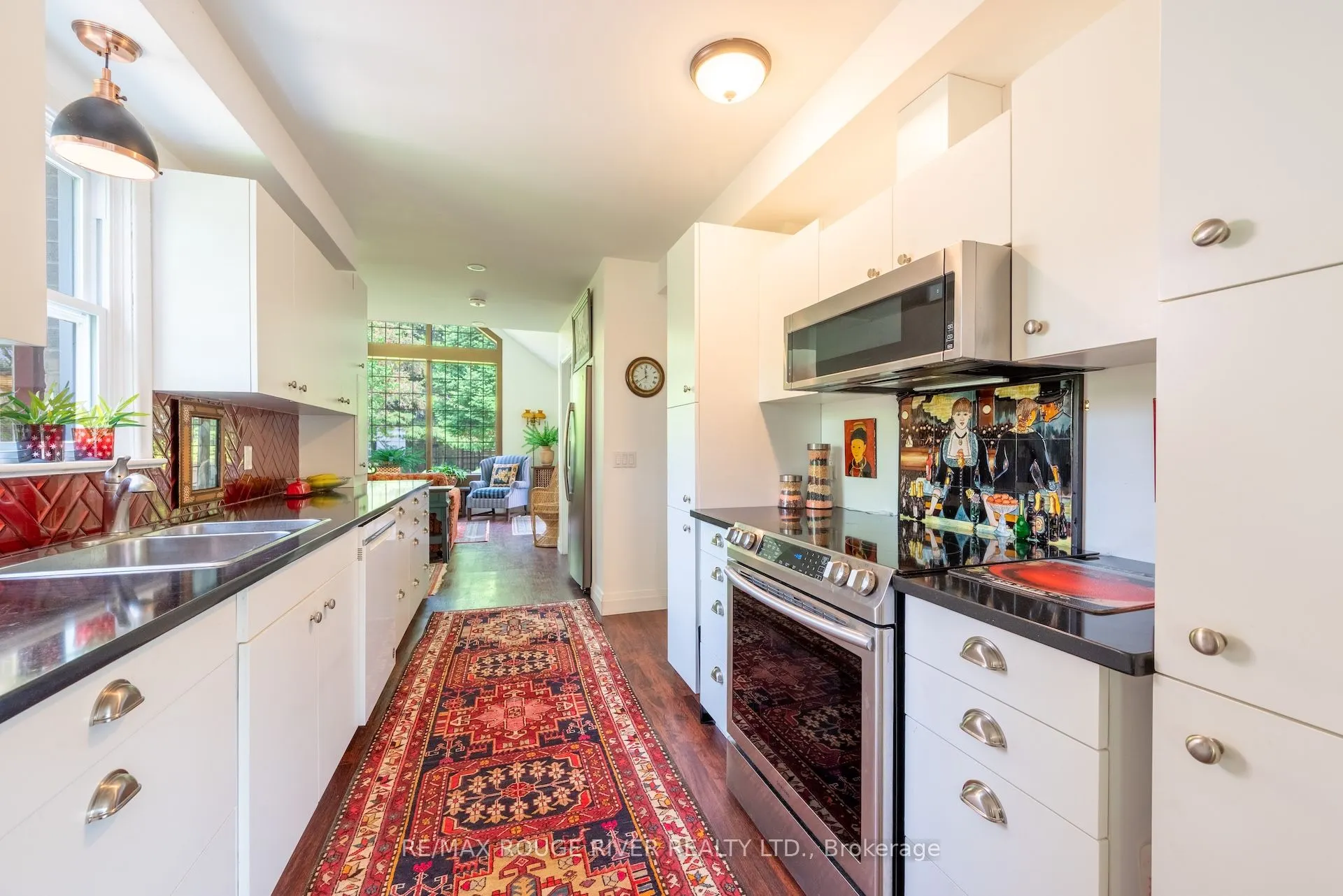 546 Lakeshore Road