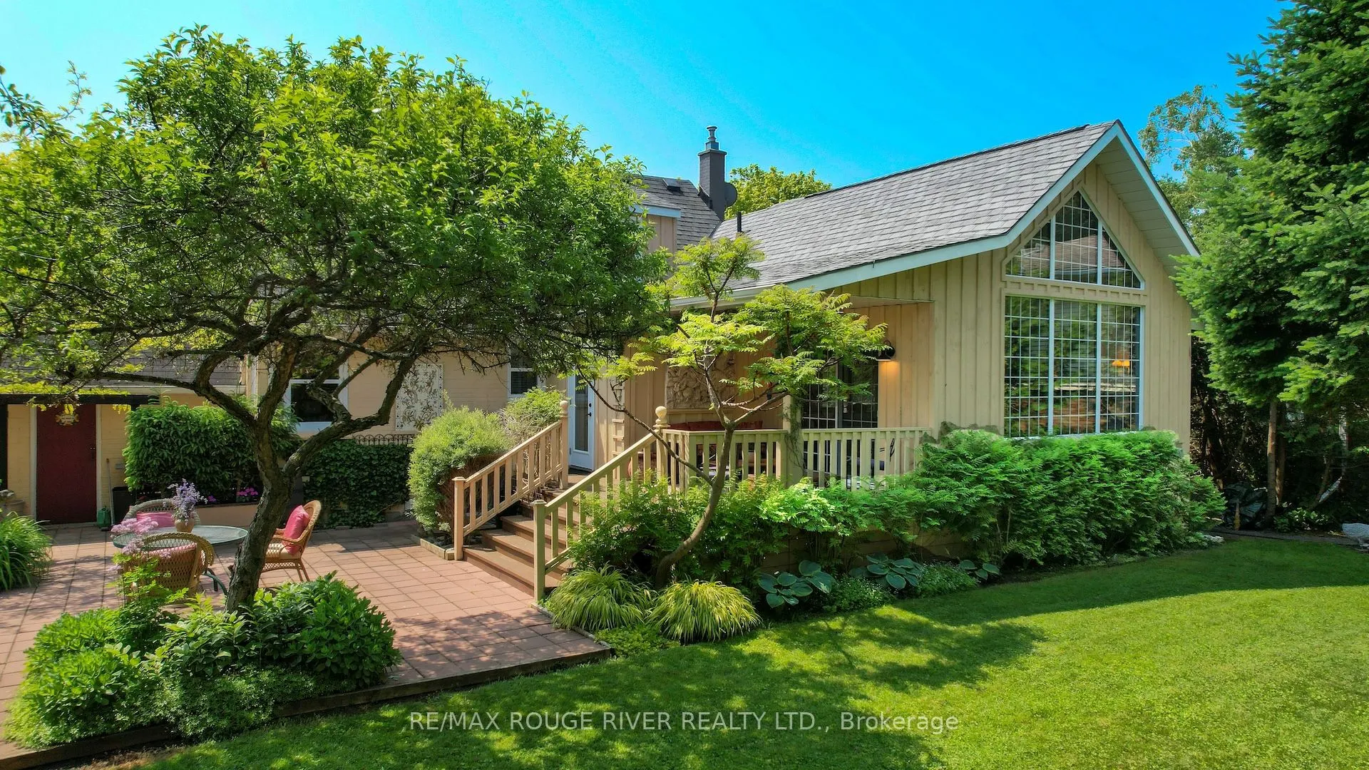 546 Lakeshore Road