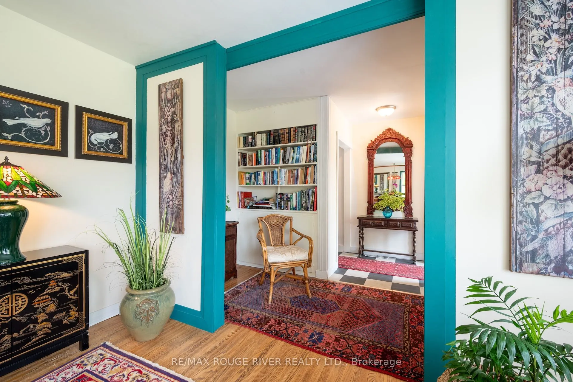 546 Lakeshore Road