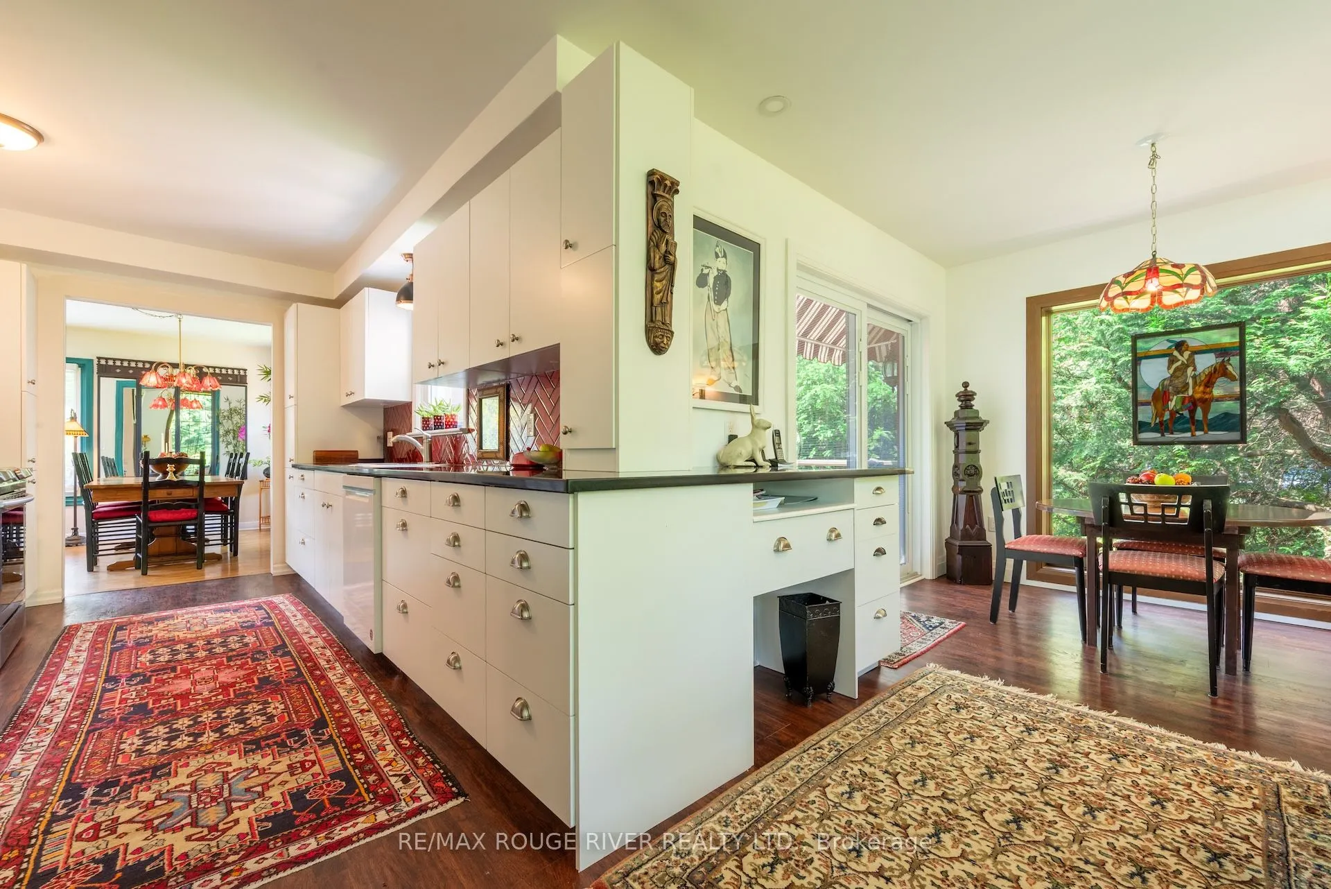 546 Lakeshore Road