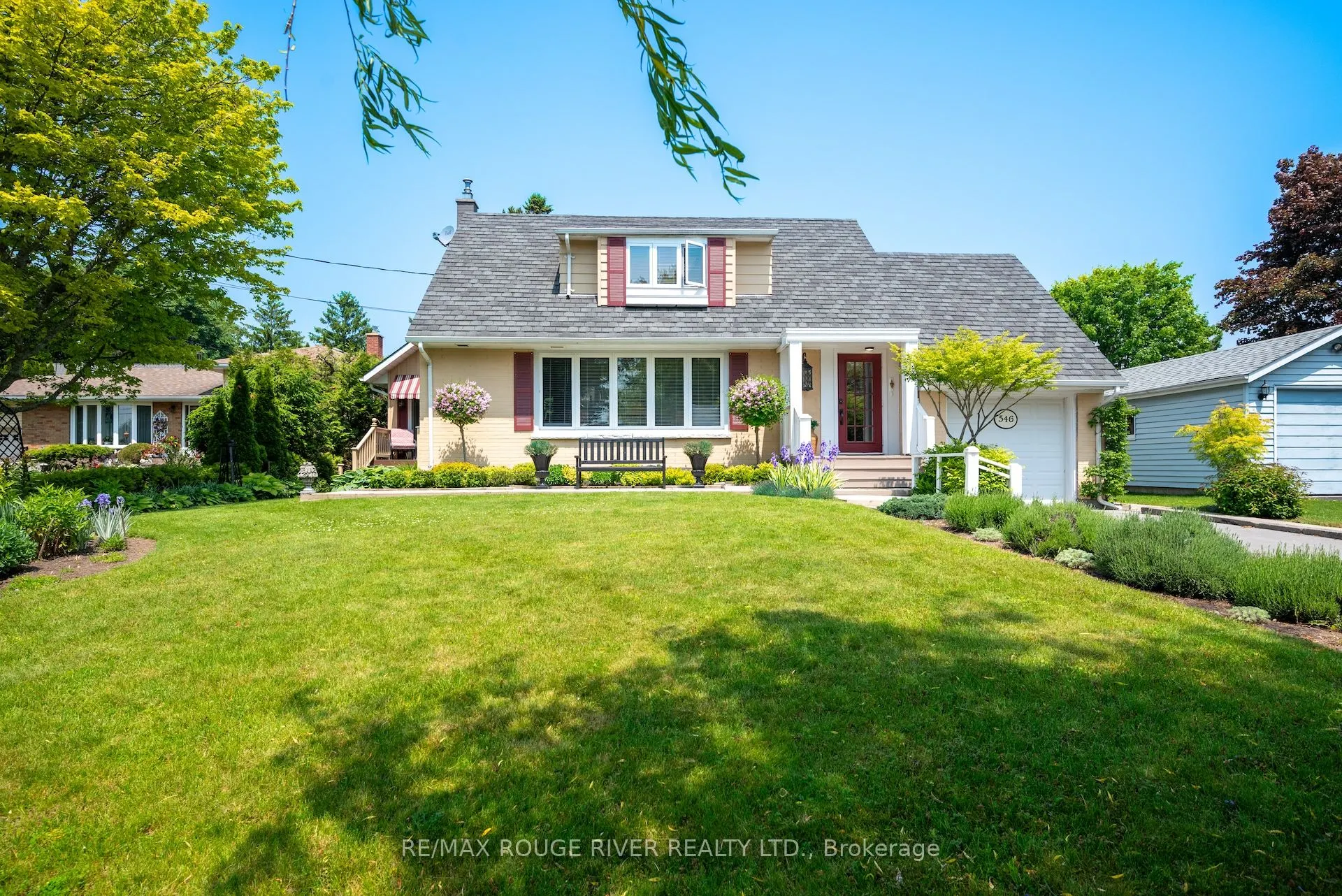 546 Lakeshore Road