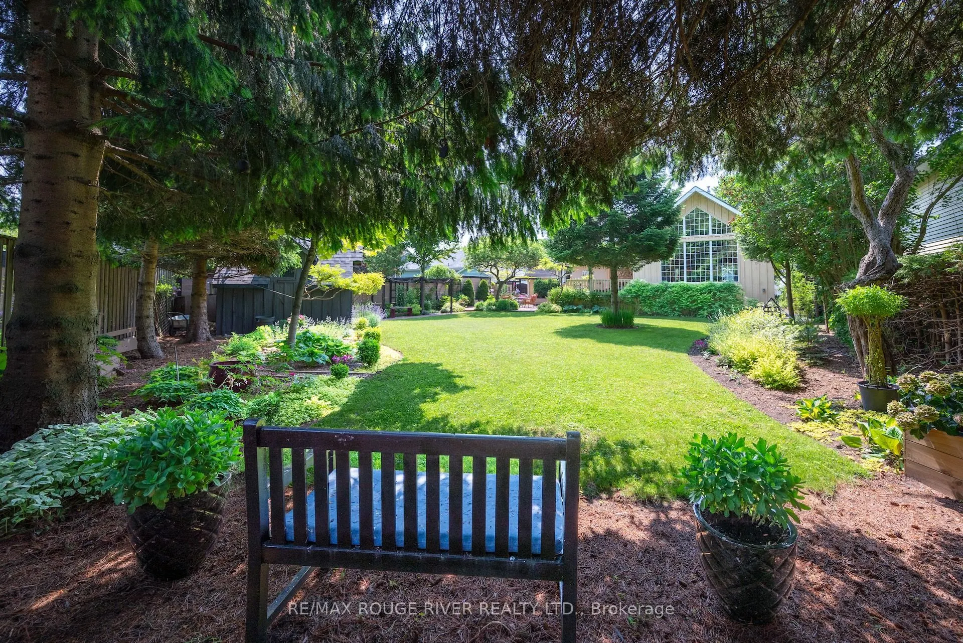 546 Lakeshore Road
